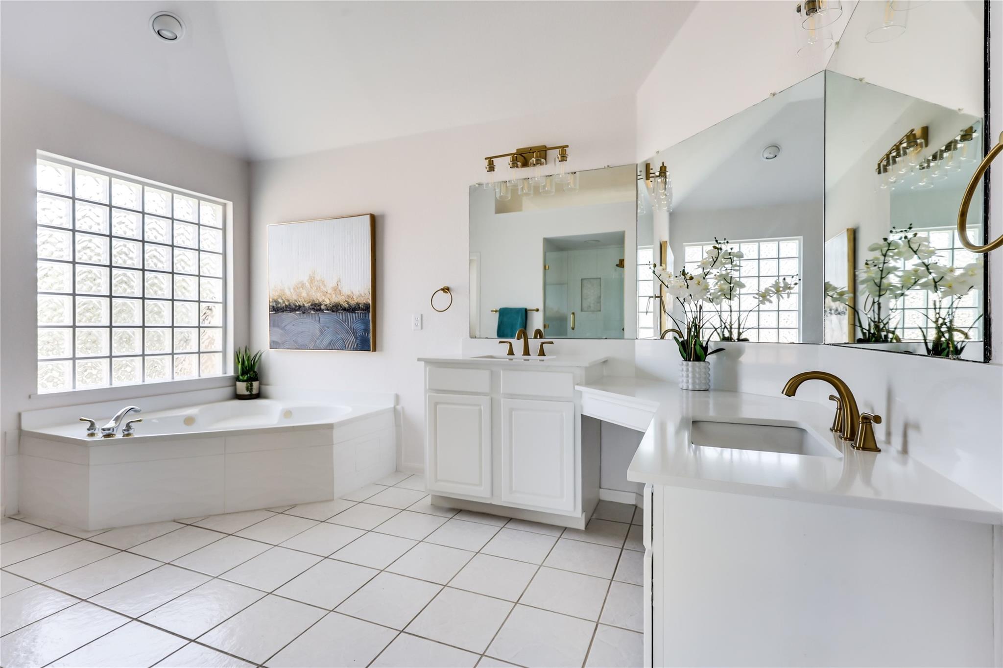 5221 Austral Loop, Austin, TX 78739