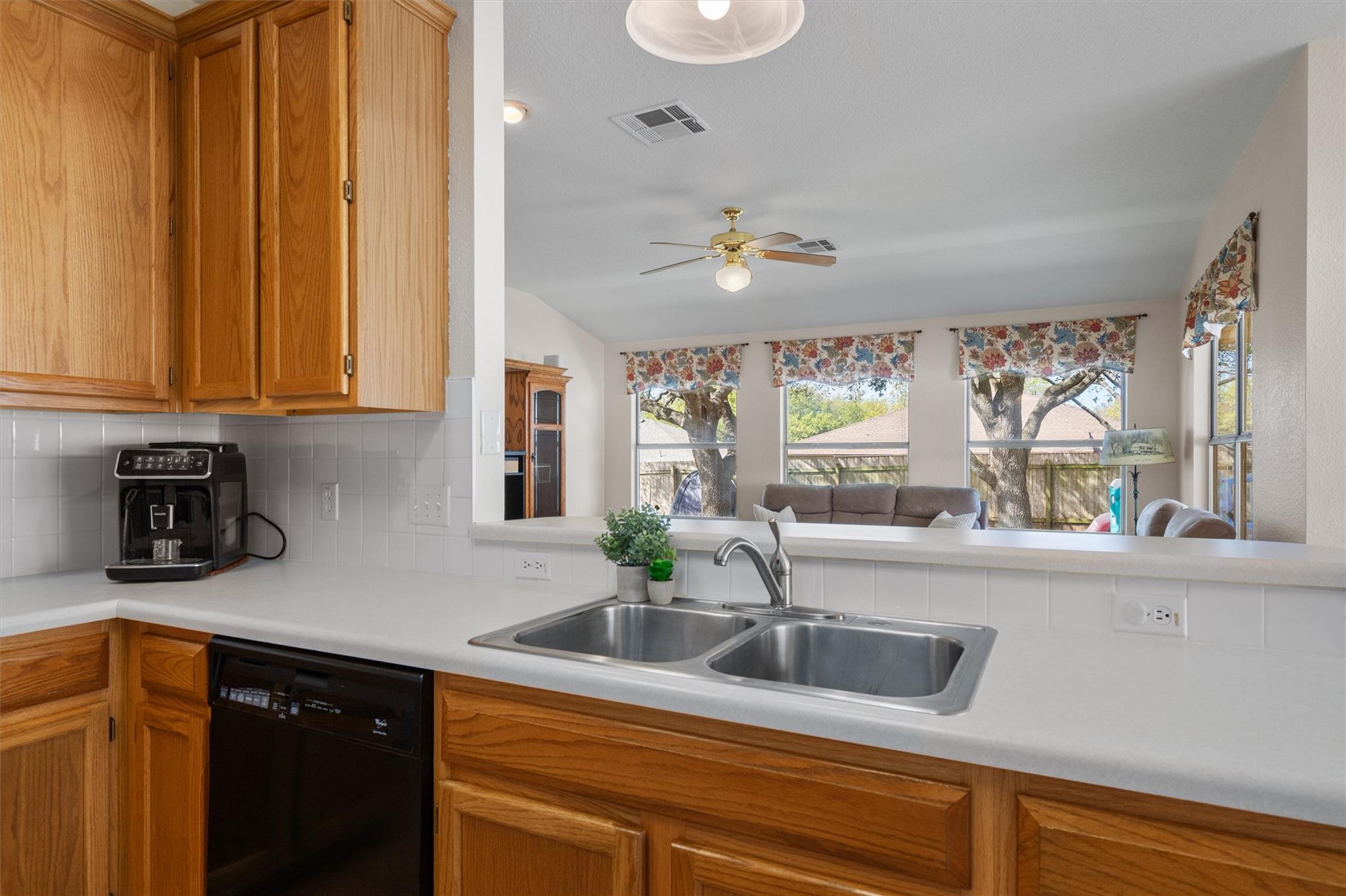 1215 Meghan Dr, Cedar Park, TX 78613