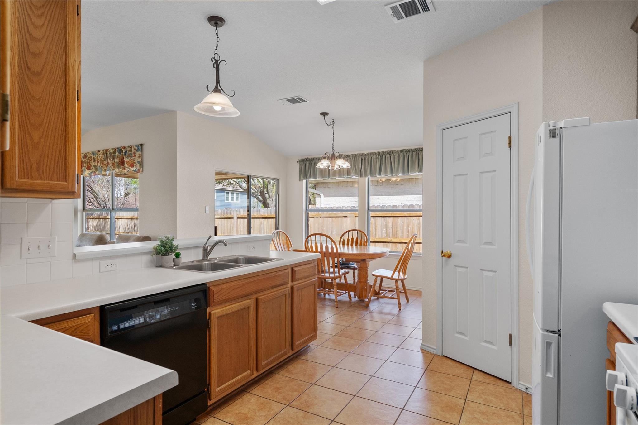 1215 Meghan Dr, Cedar Park, TX 78613