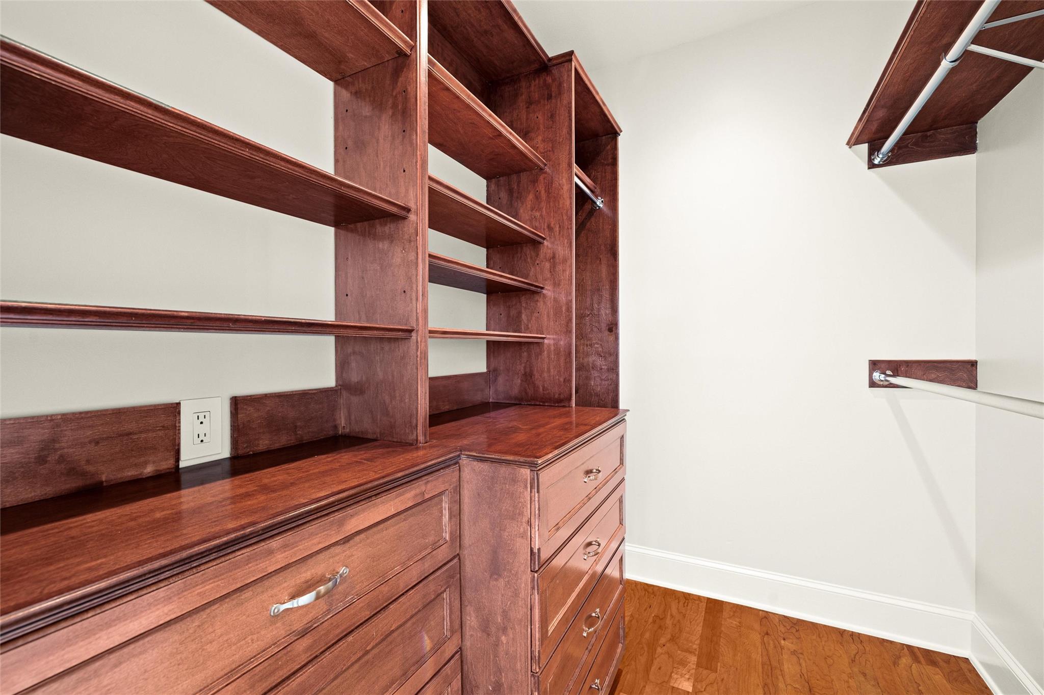 5301 Valburn Cir, Austin, TX 78731