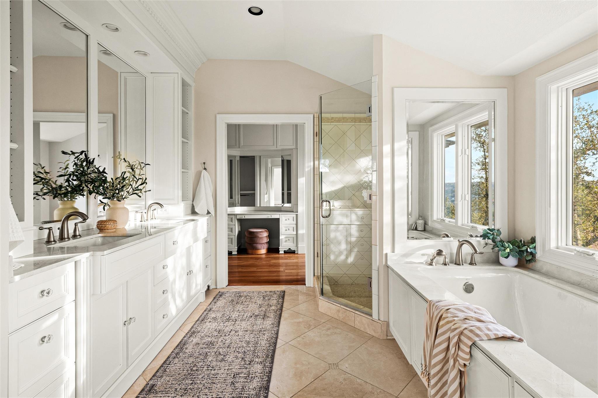 5301 Valburn Cir, Austin, TX 78731