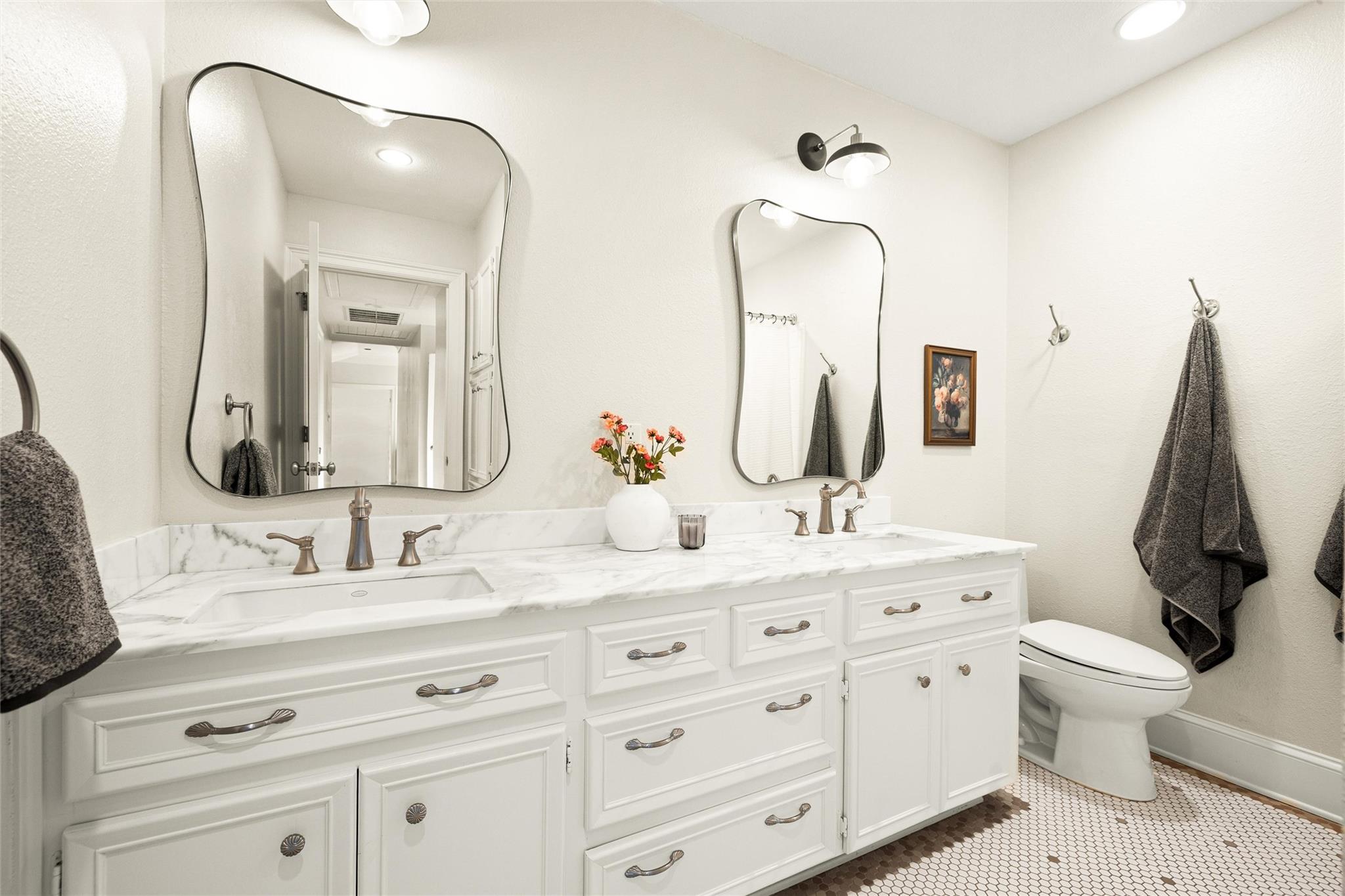 5301 Valburn Cir, Austin, TX 78731