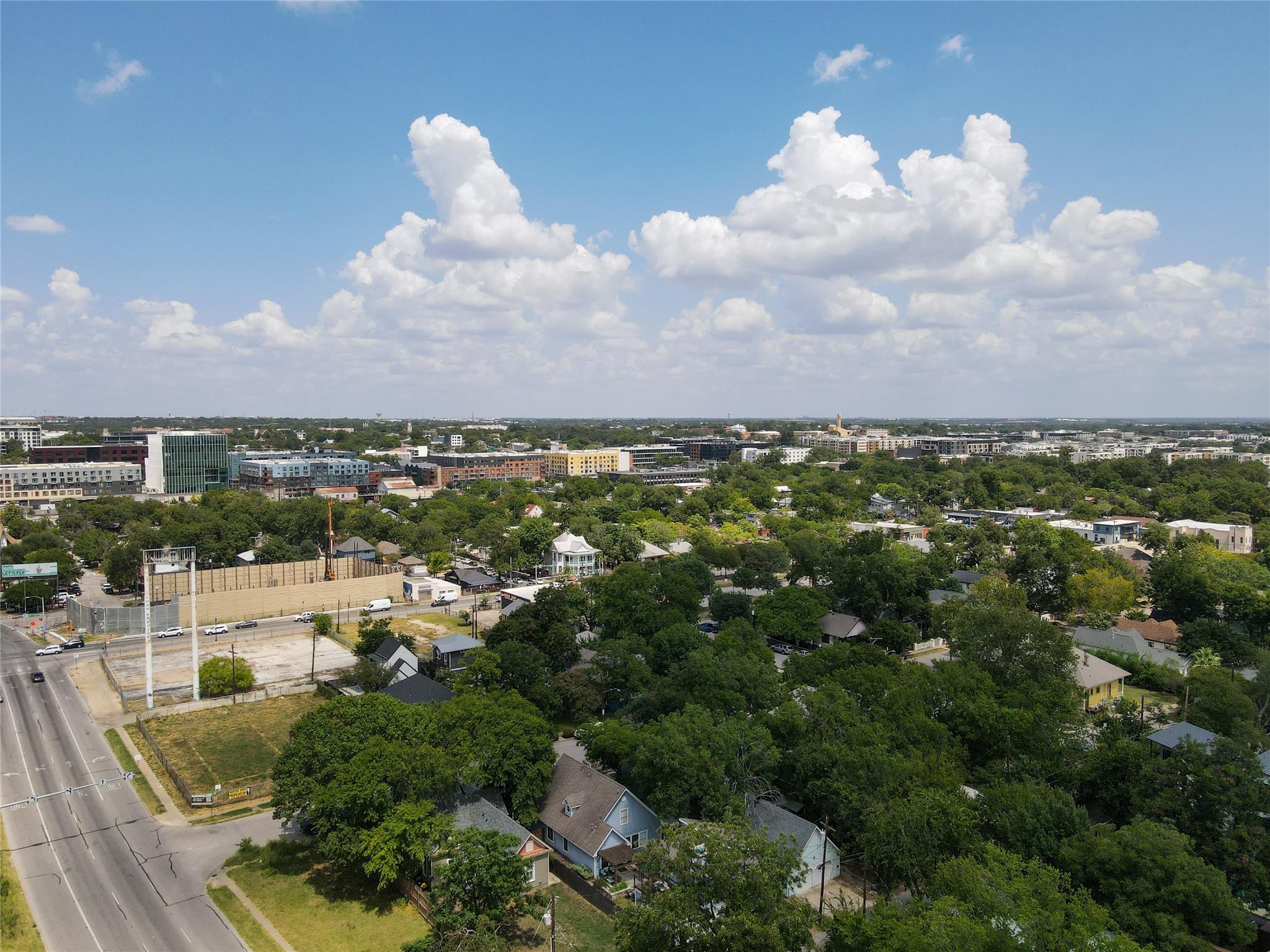 806 Willow St, Austin, TX 78702