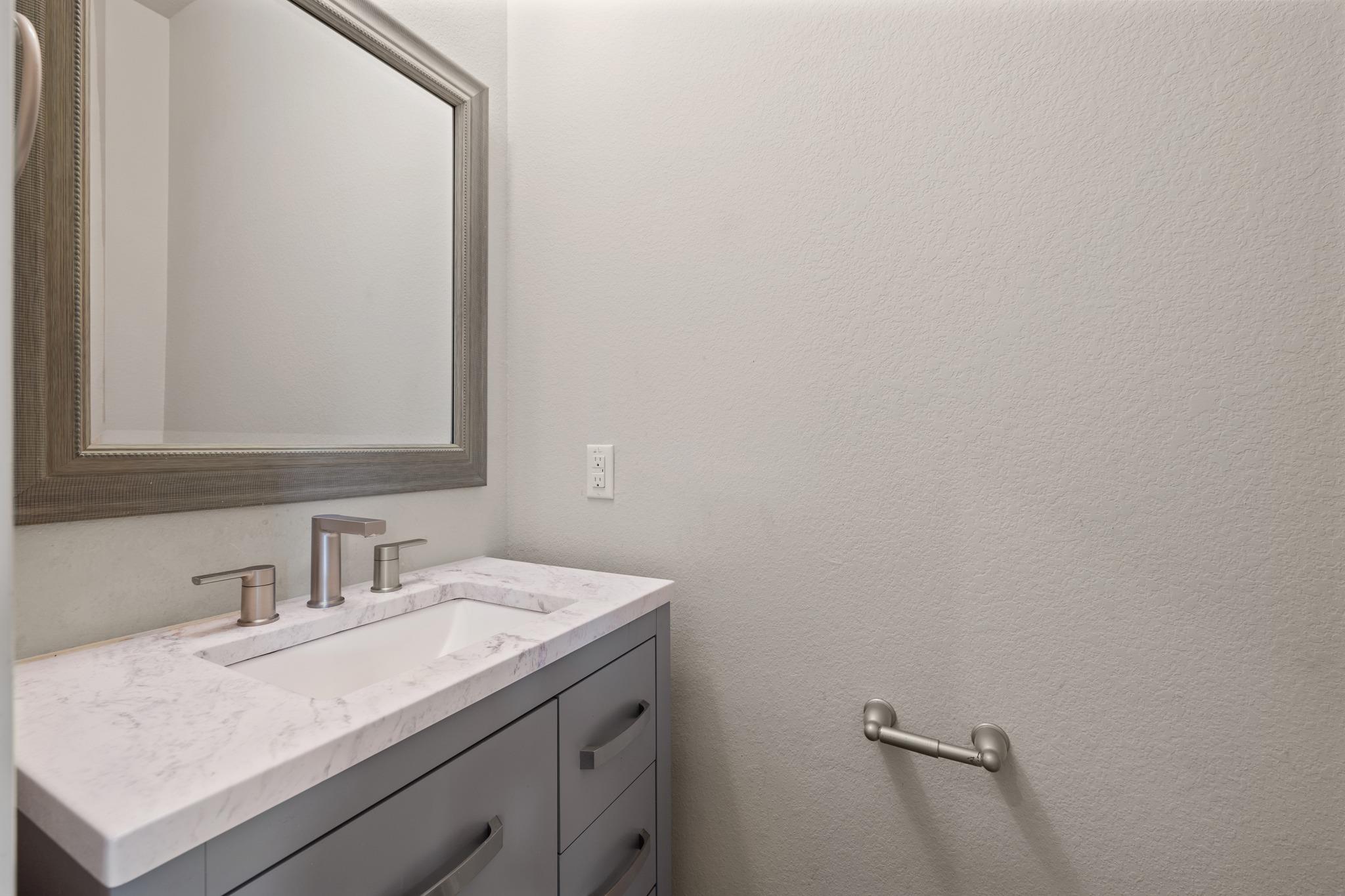 102 Waverly Spire Ct, Austin, TX 78738