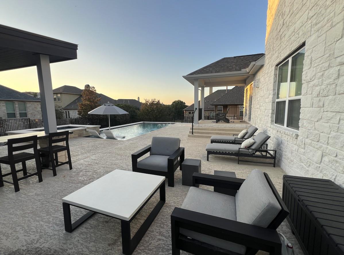 102 Waverly Spire Ct, Austin, TX 78738