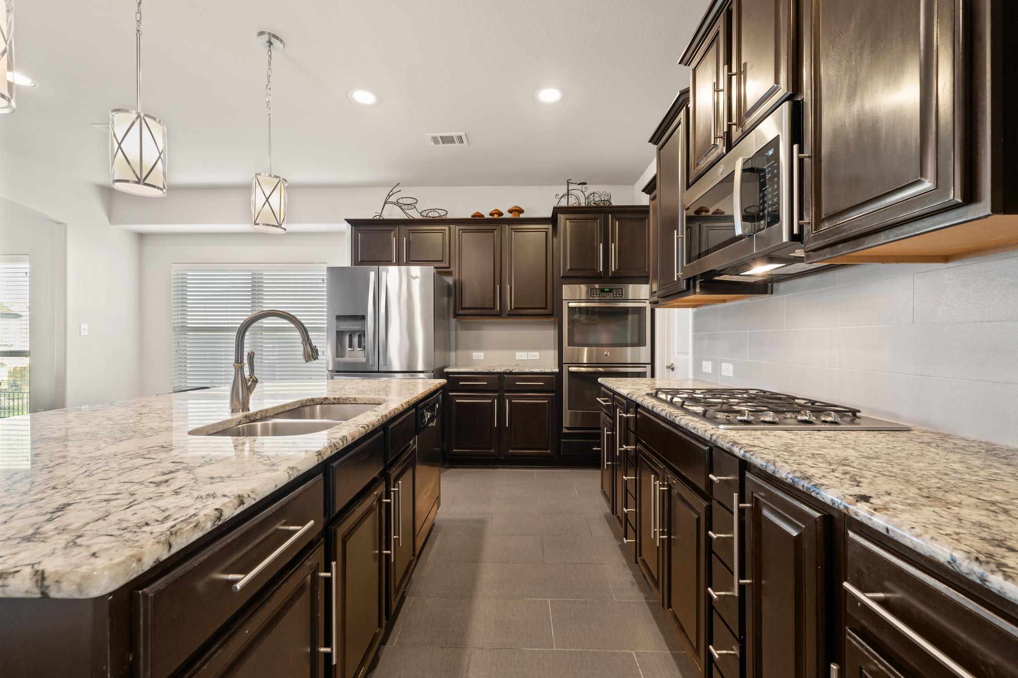 102 Waverly Spire Ct, Austin, TX 78738