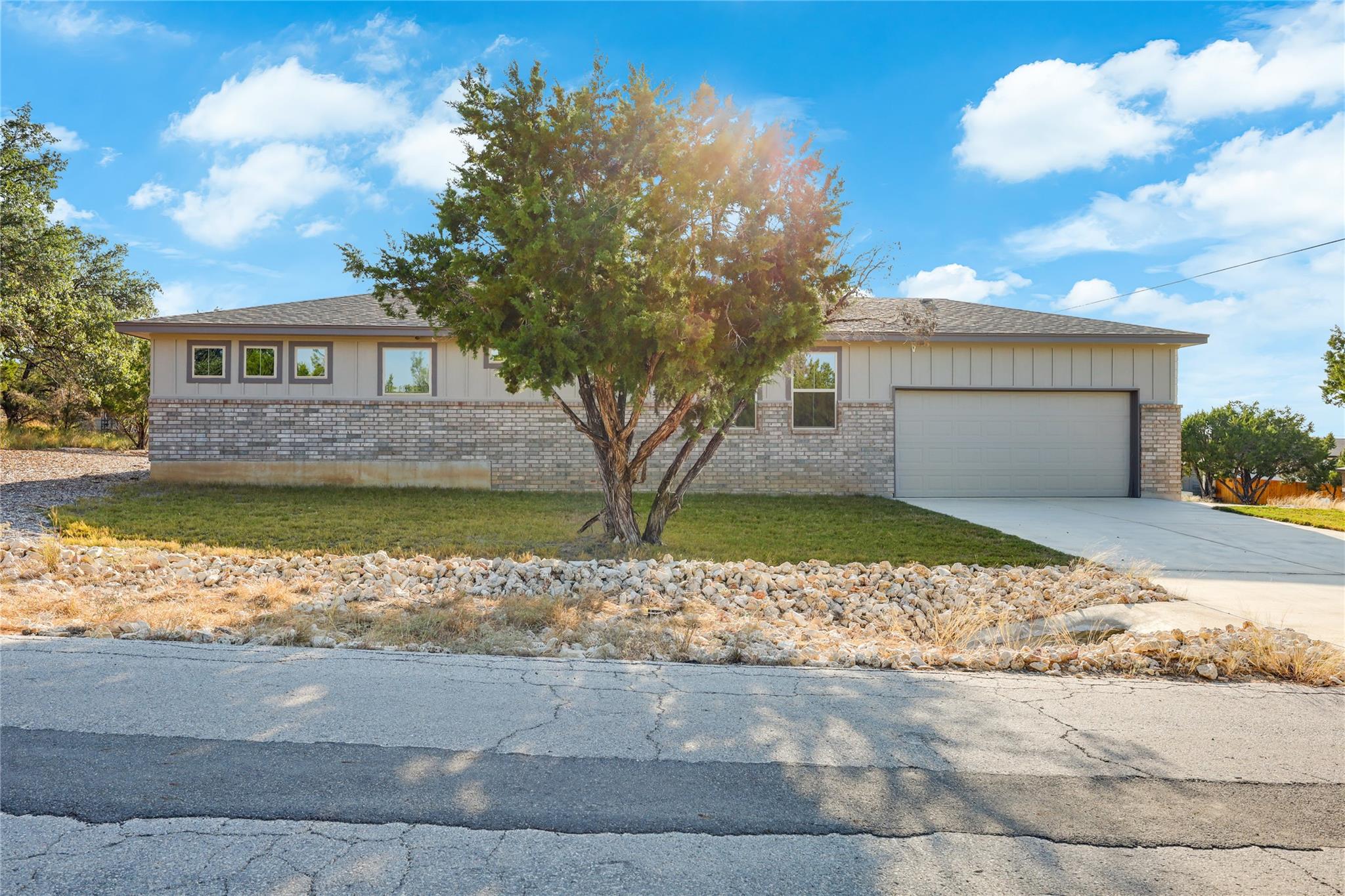 2605 Truman Dr, Lago Vista, TX 78645