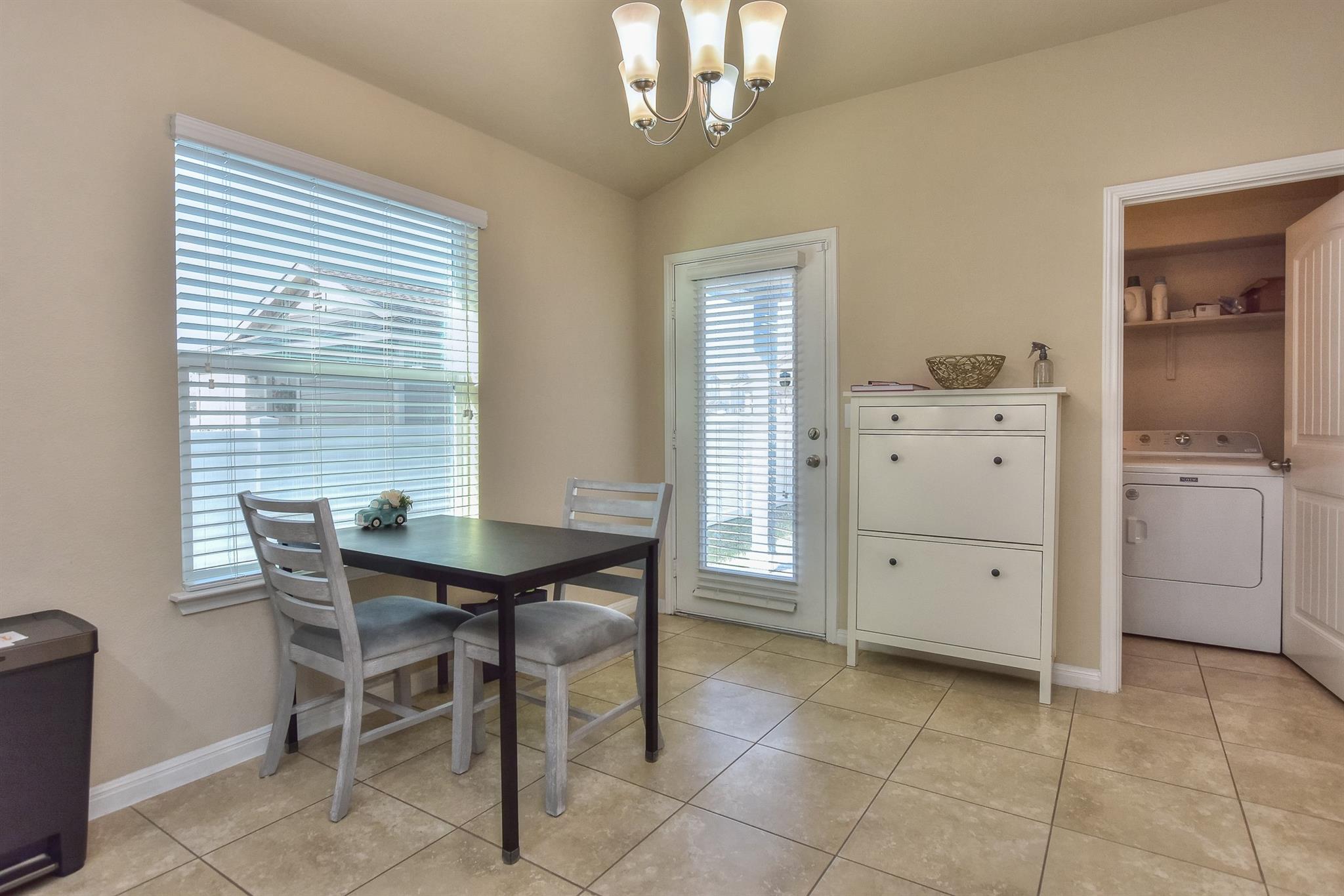 404 Craters Of The Moon Blvd, Pflugerville, TX 78660