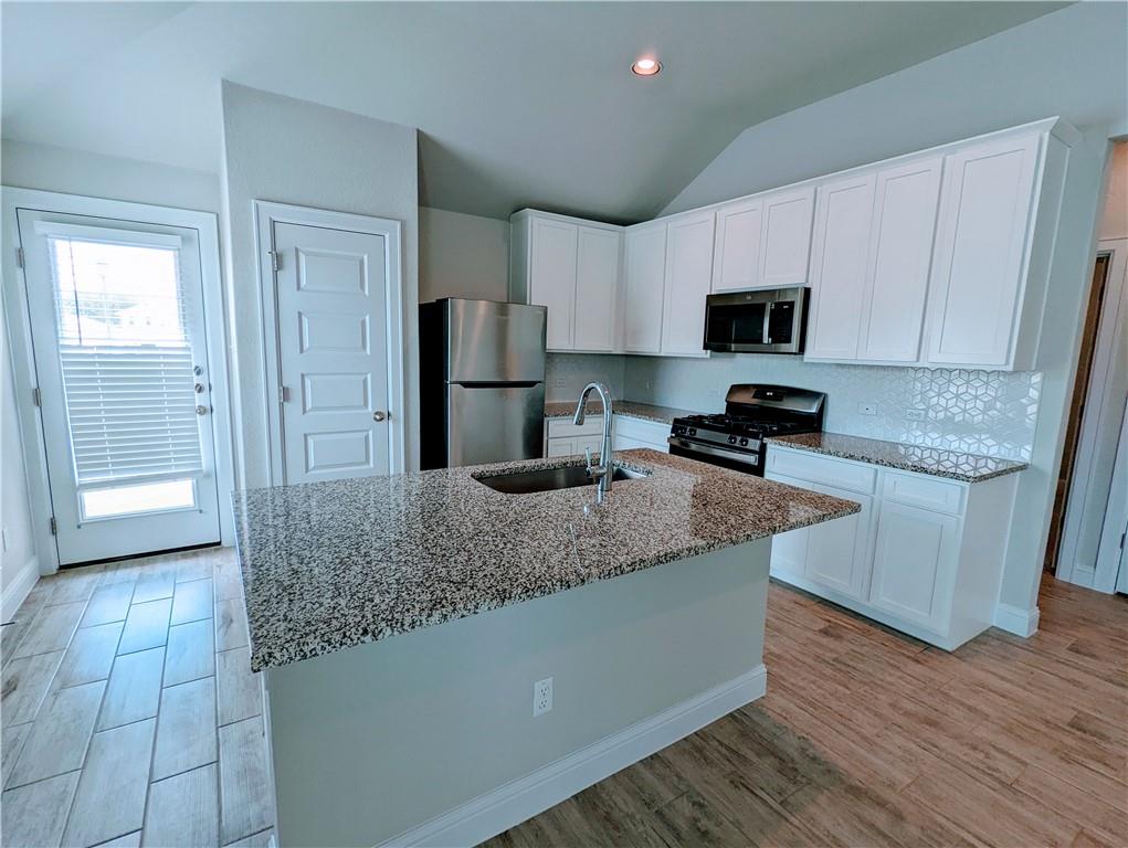 2800 Joe Dimaggio Blvd # 94, Round Rock, TX 78665