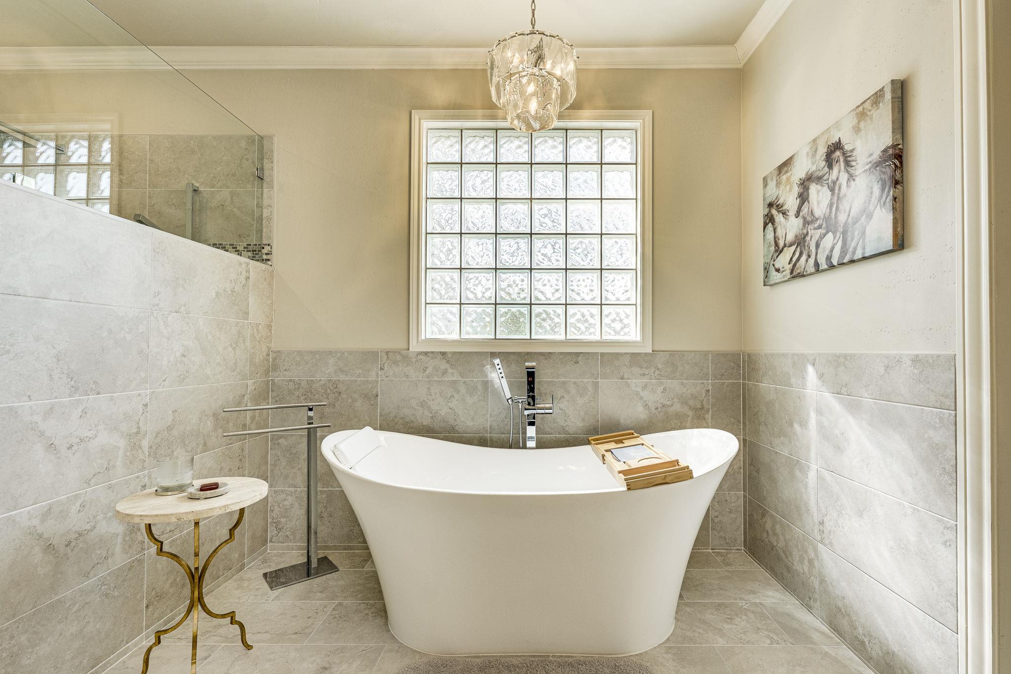 3012 Driftwood Ln, Horseshoe Bay, TX 78657