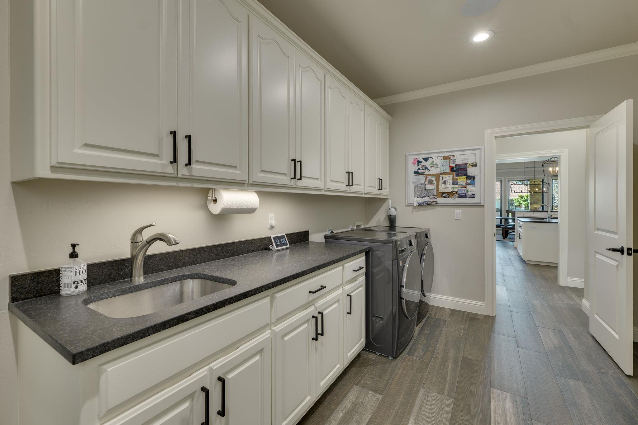 3012 Driftwood Ln, Horseshoe Bay, TX 78657