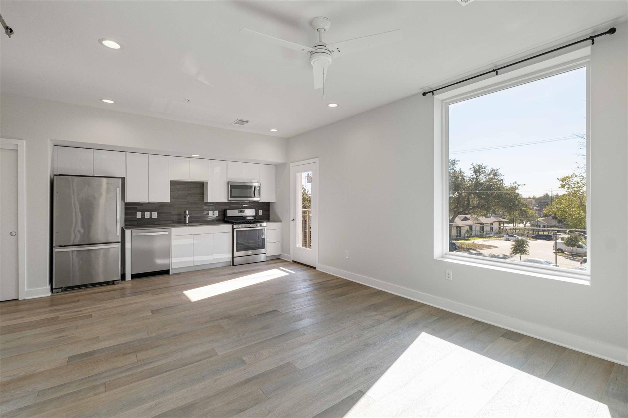 1800 E 4th St # 205, Austin, TX 78702