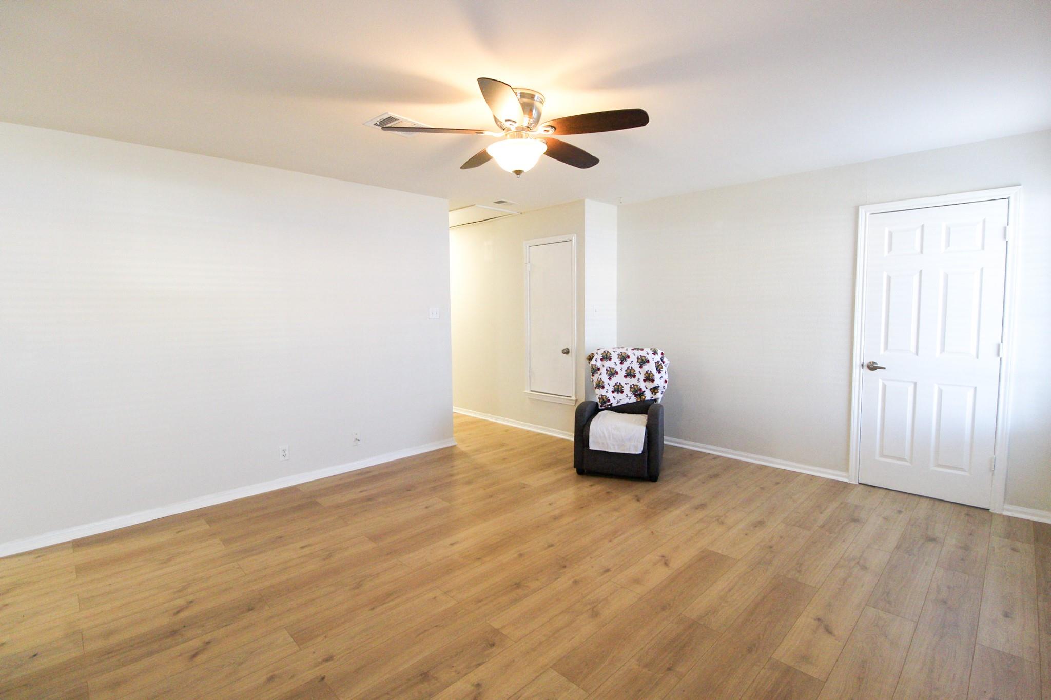 6907 Stonleigh Pl, Austin, TX 78744