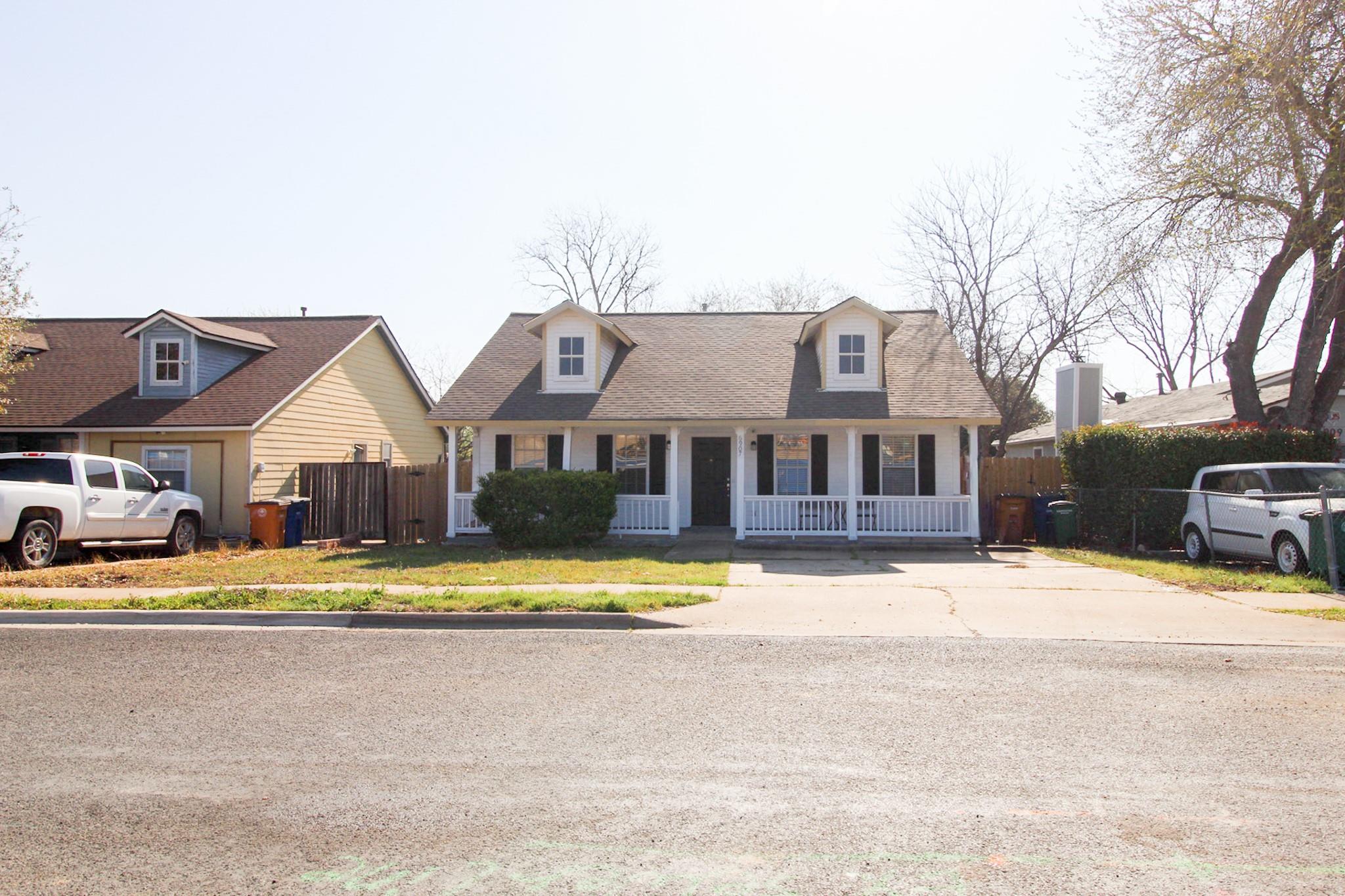 6907 Stonleigh Pl, Austin, TX 78744