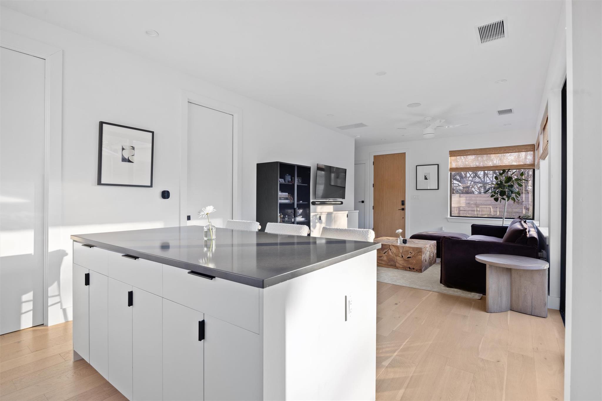 4604 S 2nd St # 2, Austin, TX 78745