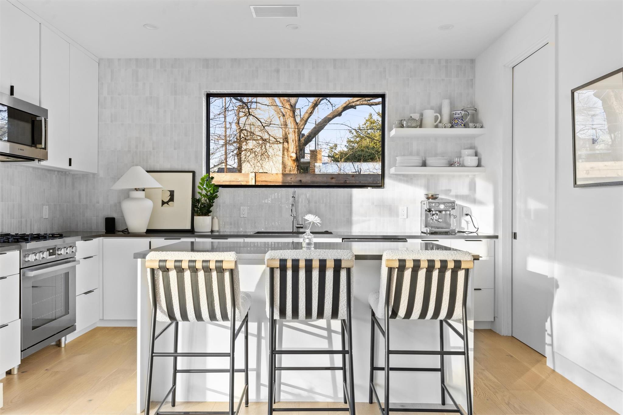 4604 S 2nd St # 2, Austin, TX 78745