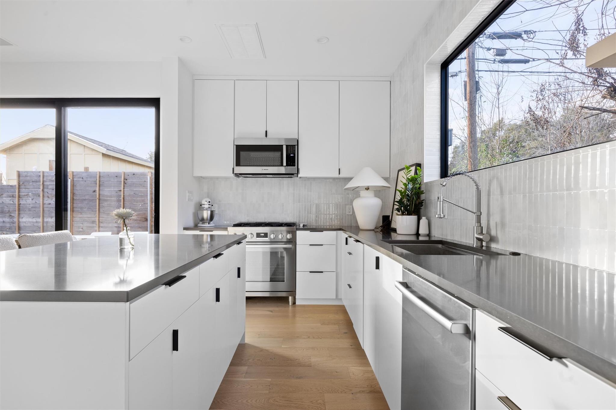 4604 S 2nd St # 2, Austin, TX 78745