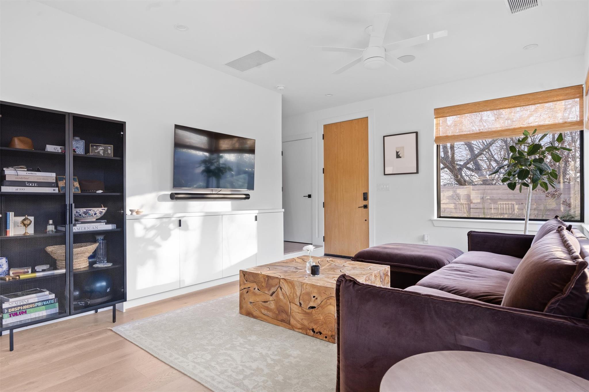 4604 S 2nd St # 2, Austin, TX 78745