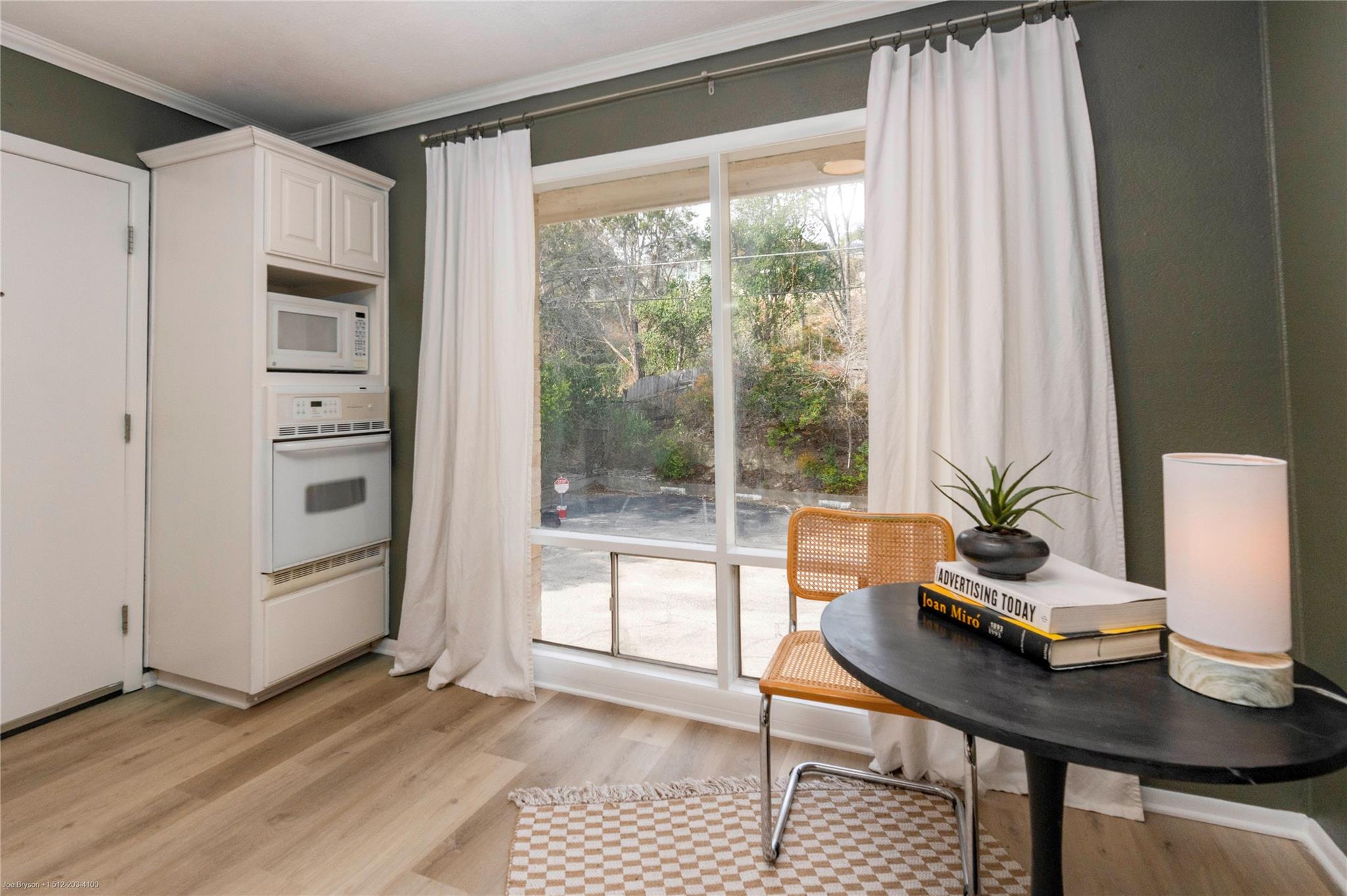 5326 Balcones Dr # D, Austin, TX 78731