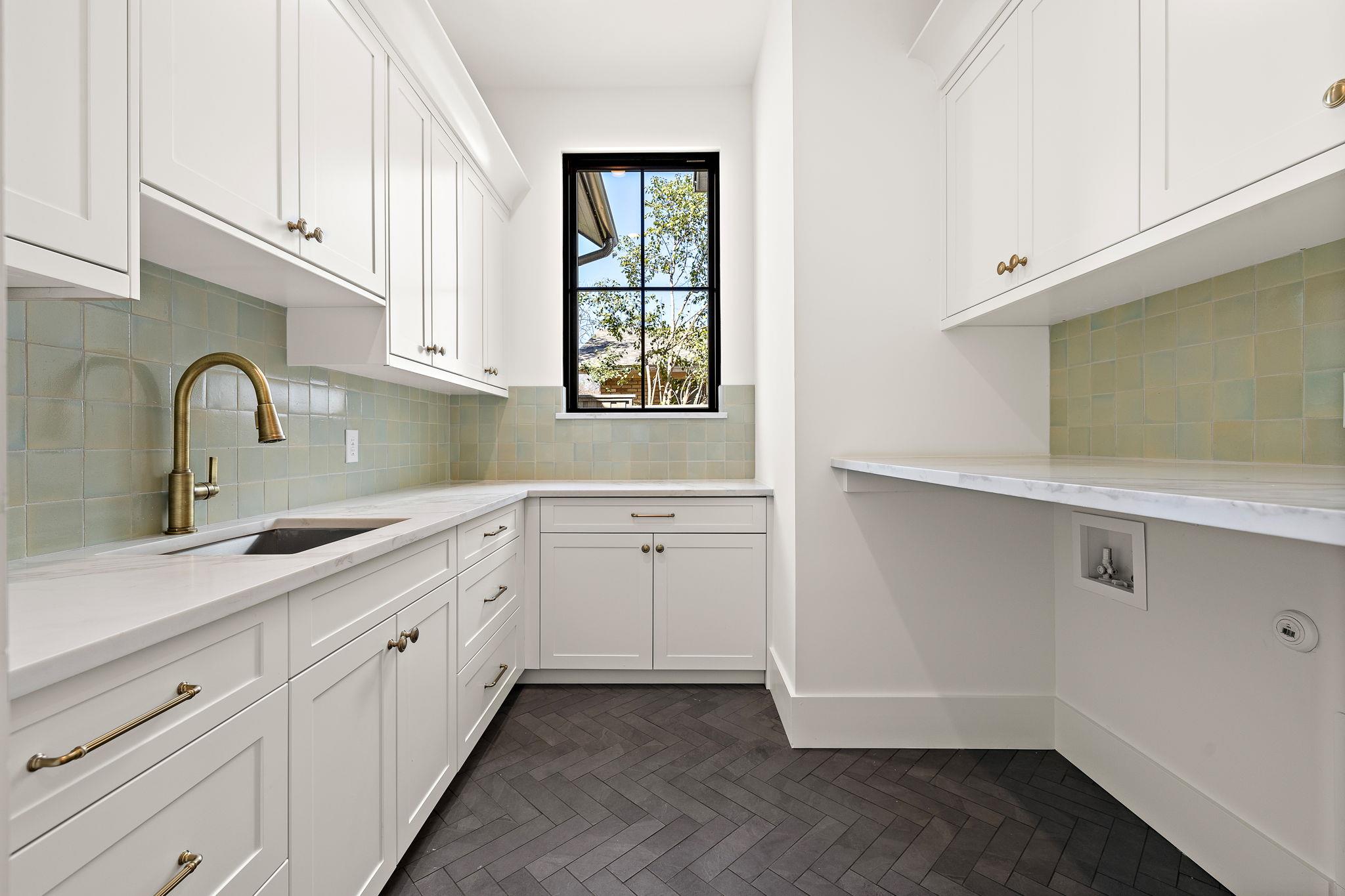 5906 Rickey Dr, Austin, TX 78757