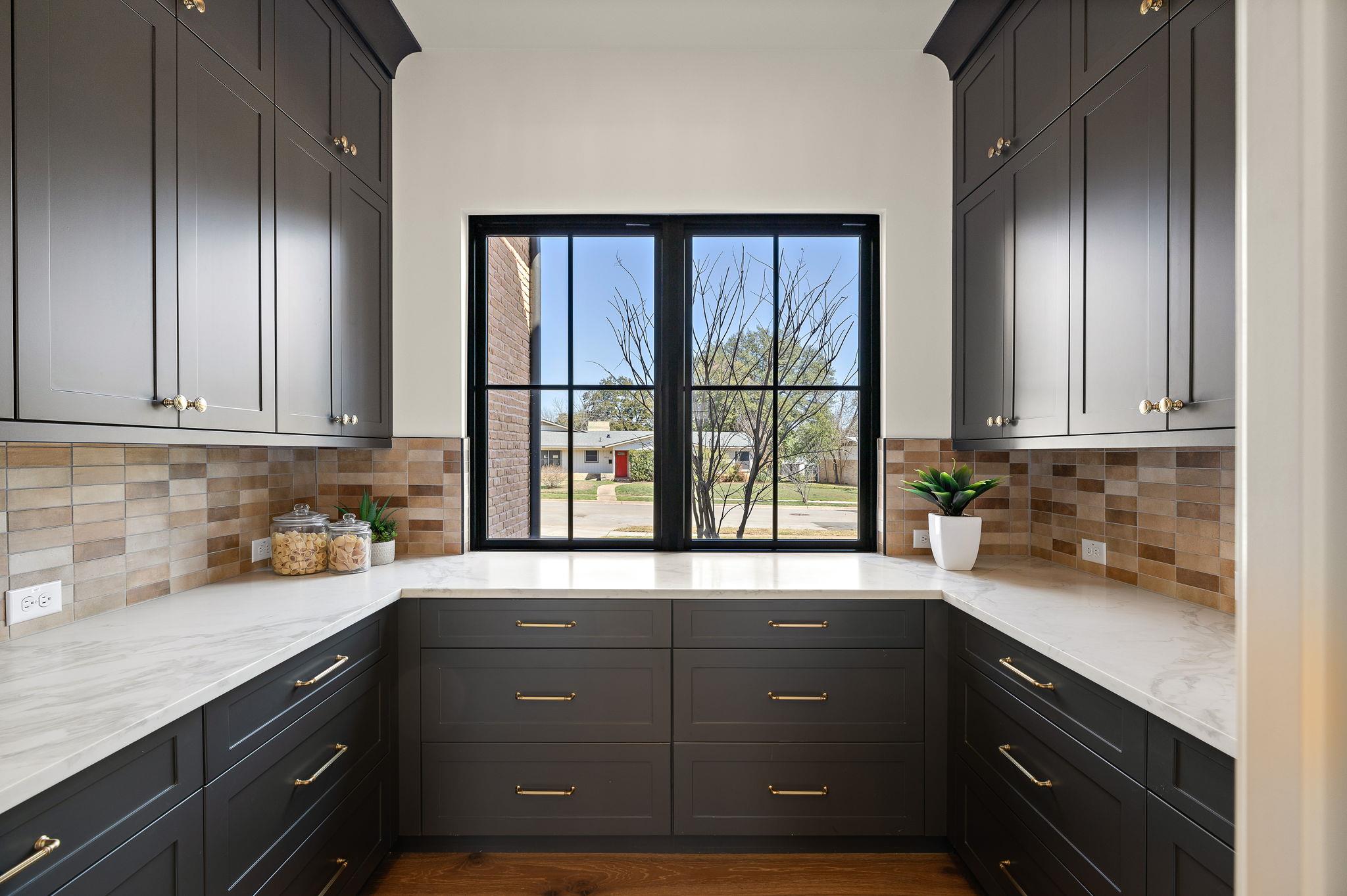 5906 Rickey Dr, Austin, TX 78757