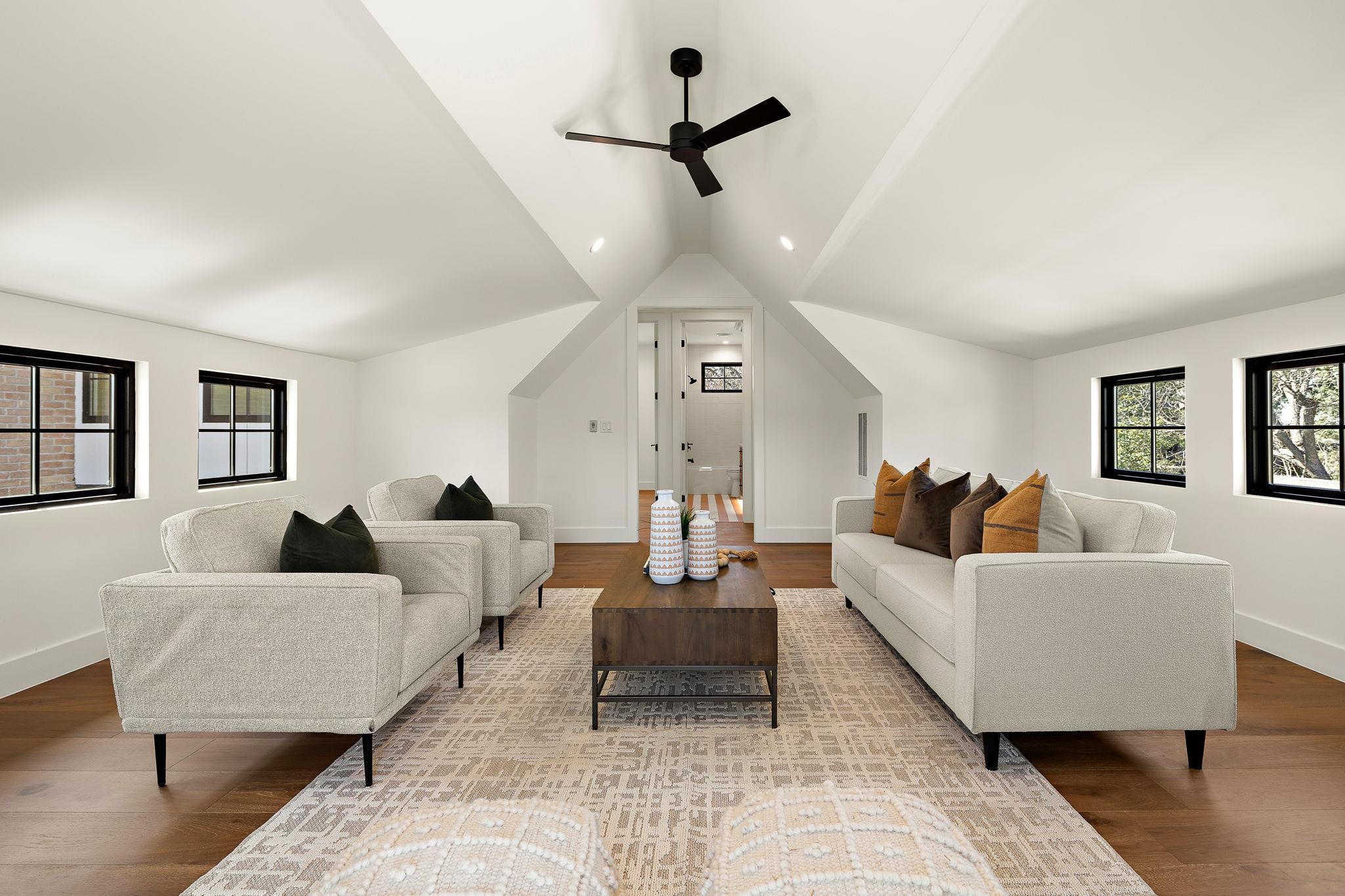 5906 Rickey Dr, Austin, TX 78757