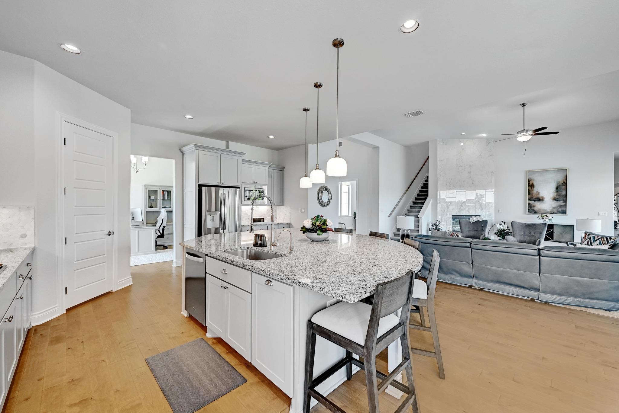 4809 SERENE HILLS Dr, Austin, TX 78738