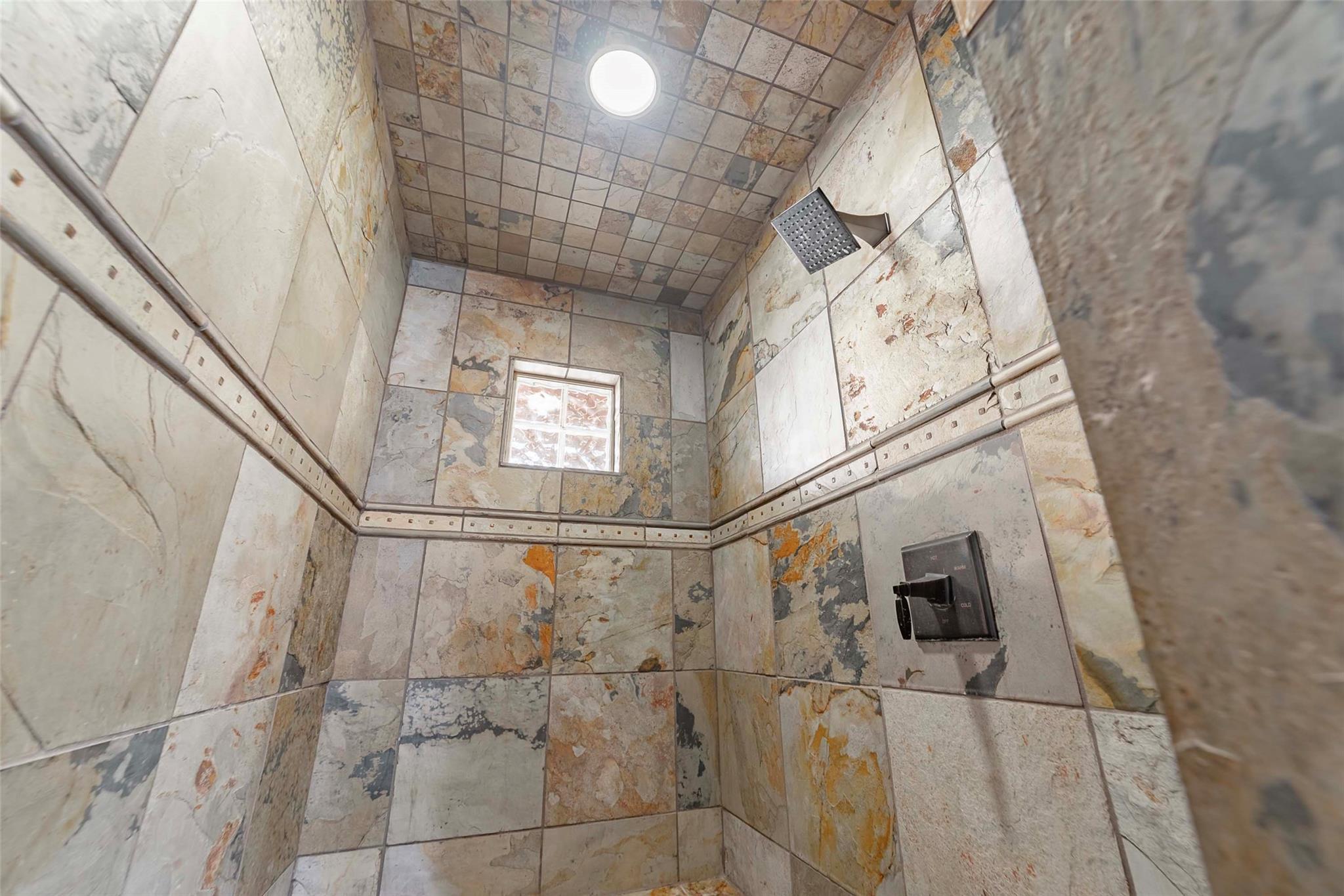 113 Comanche Agate, Horseshoe Bay, TX 78657