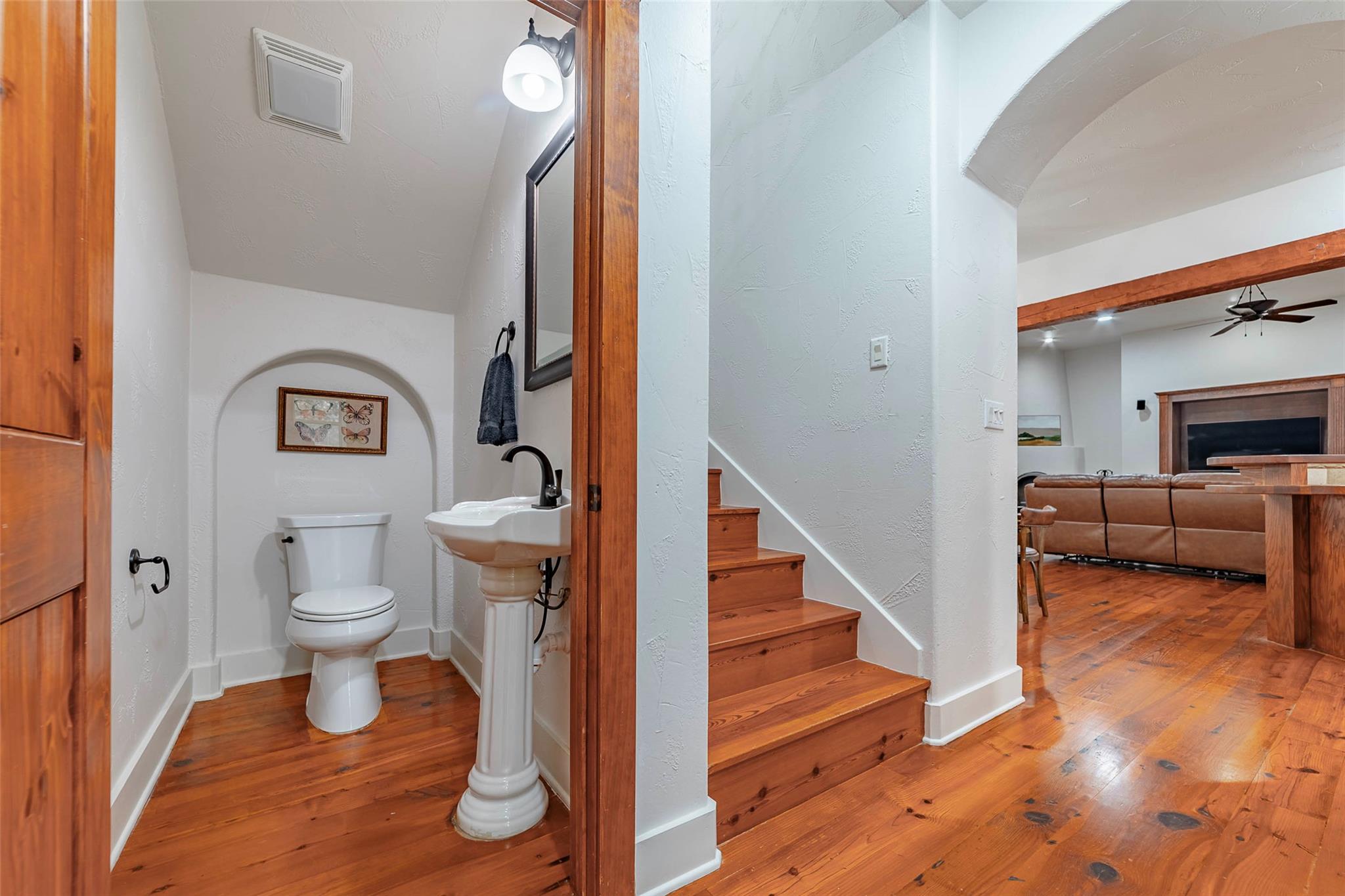 113 Comanche Agate, Horseshoe Bay, TX 78657