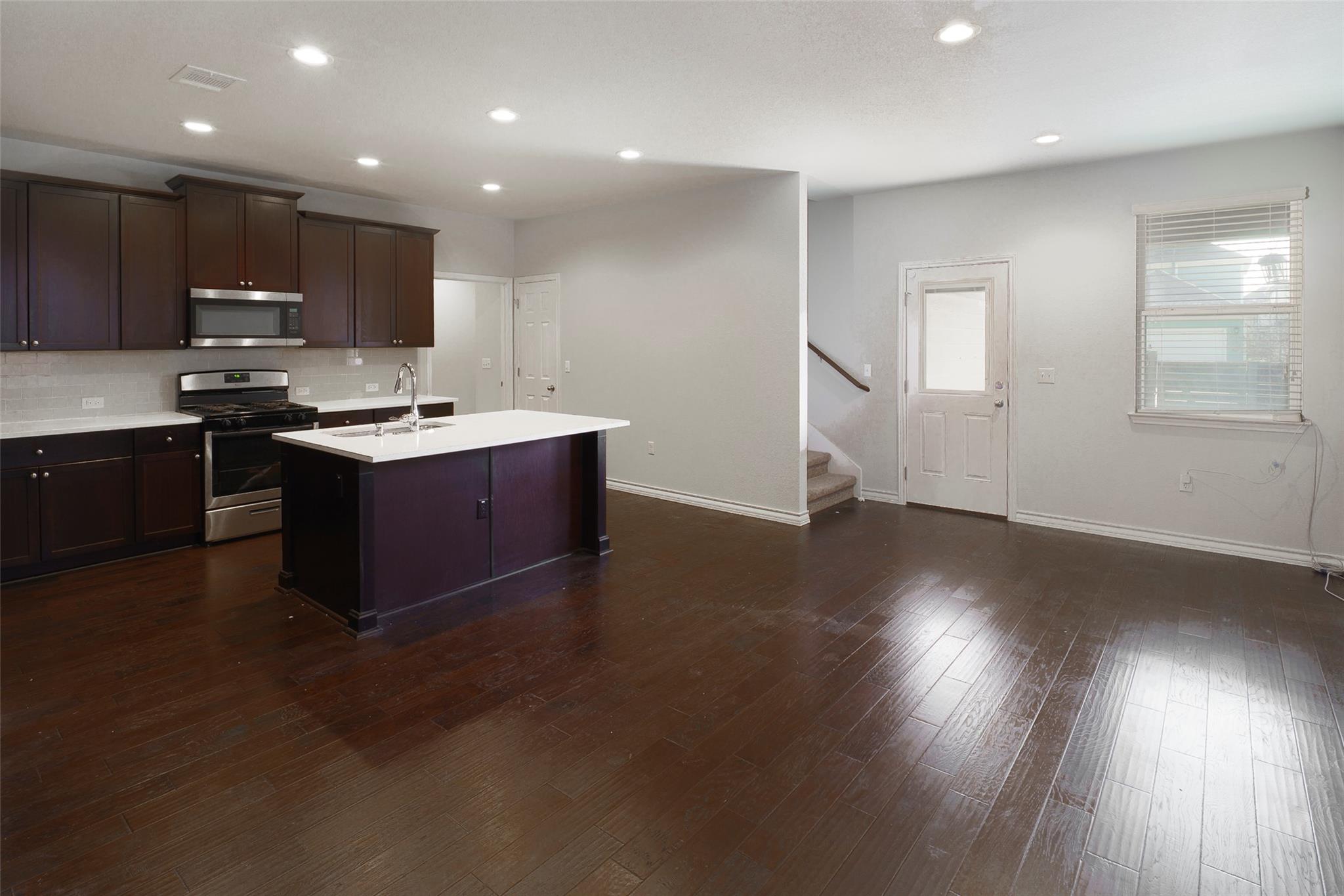 5304 GOLDEN CANARY Ln # 43, Austin, TX 78723