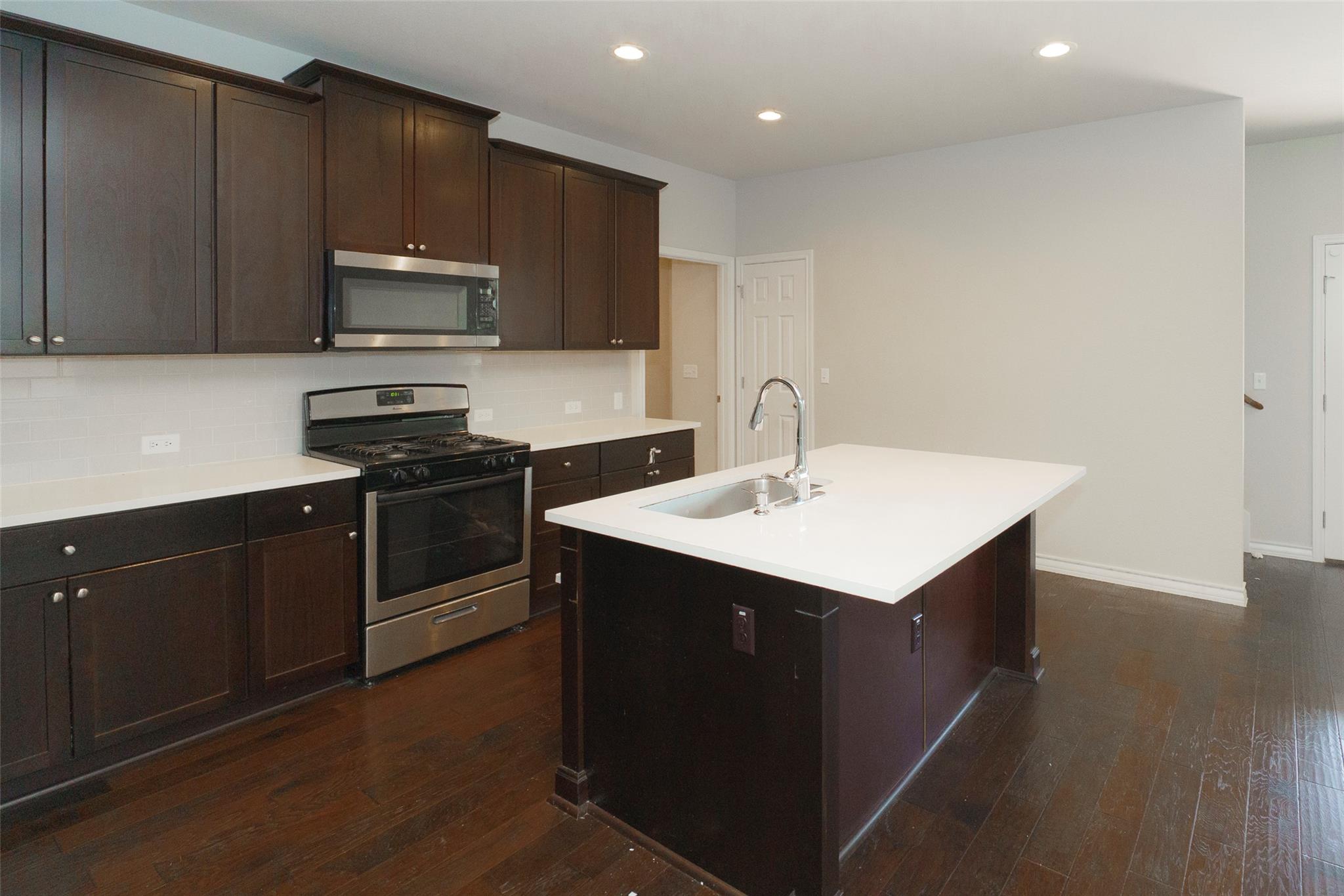 5304 GOLDEN CANARY Ln # 43, Austin, TX 78723