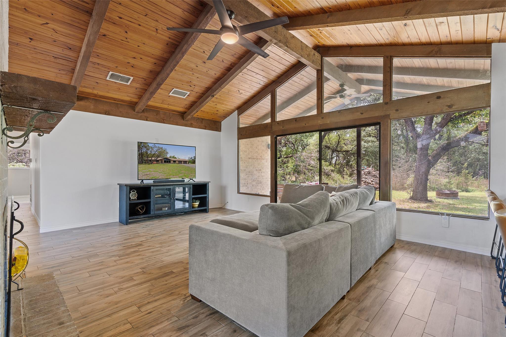 121 Merrywood Ln, San Marcos, TX 78666