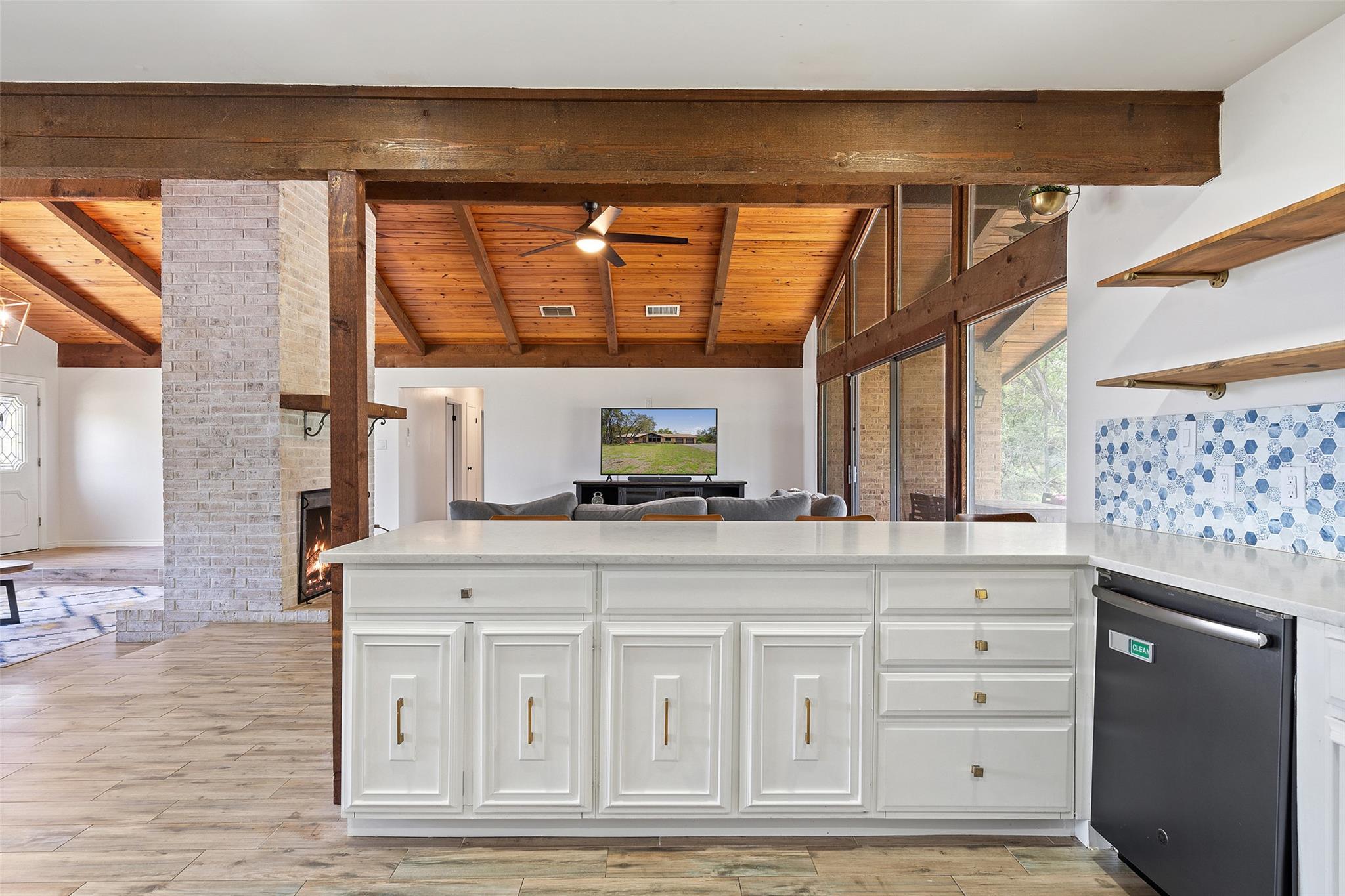 121 Merrywood Ln, San Marcos, TX 78666