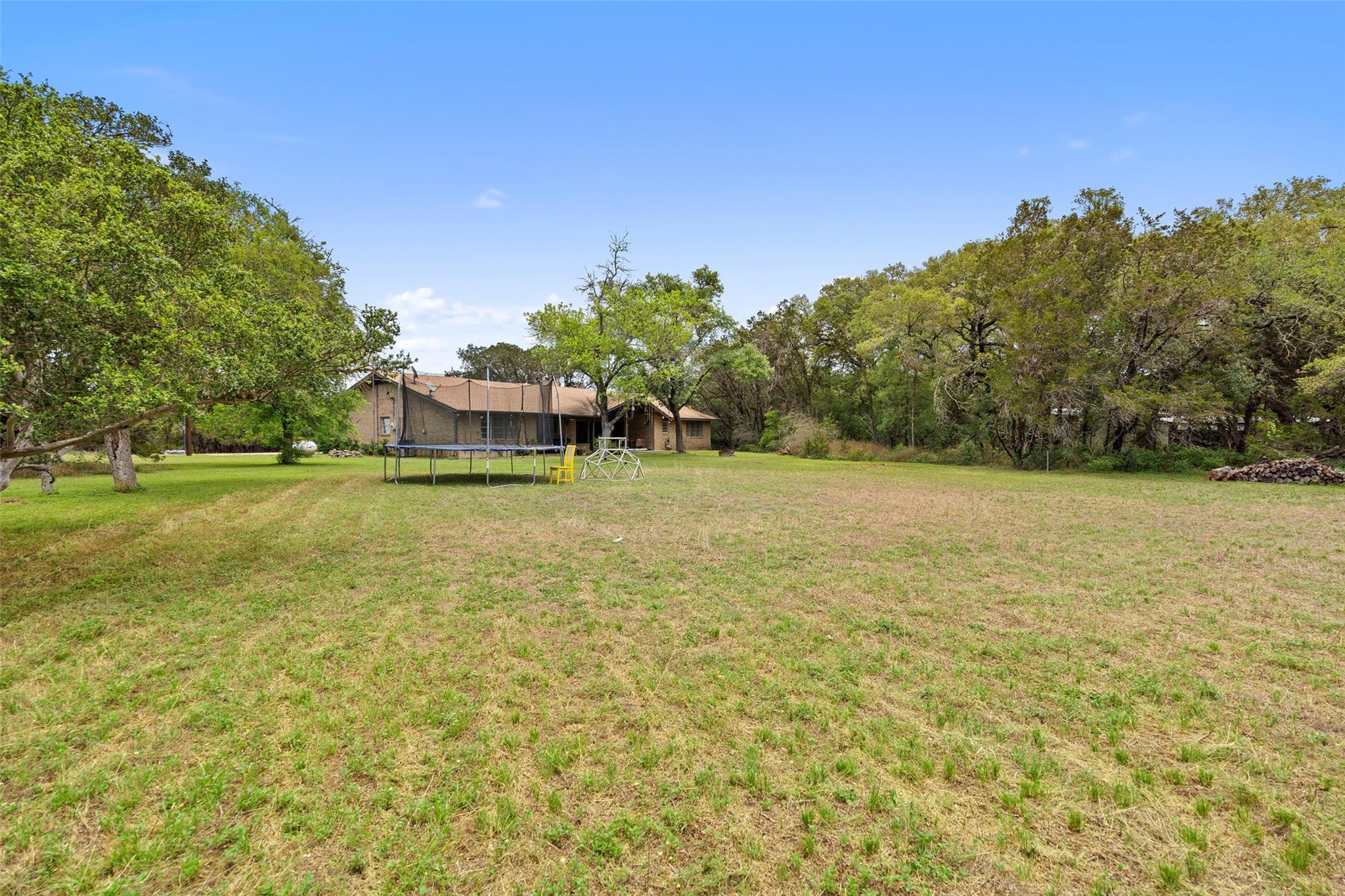 121 Merrywood Ln, San Marcos, TX 78666