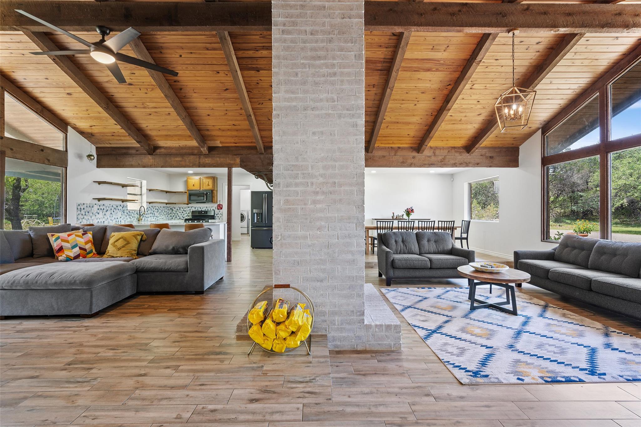 121 Merrywood Ln, San Marcos, TX 78666