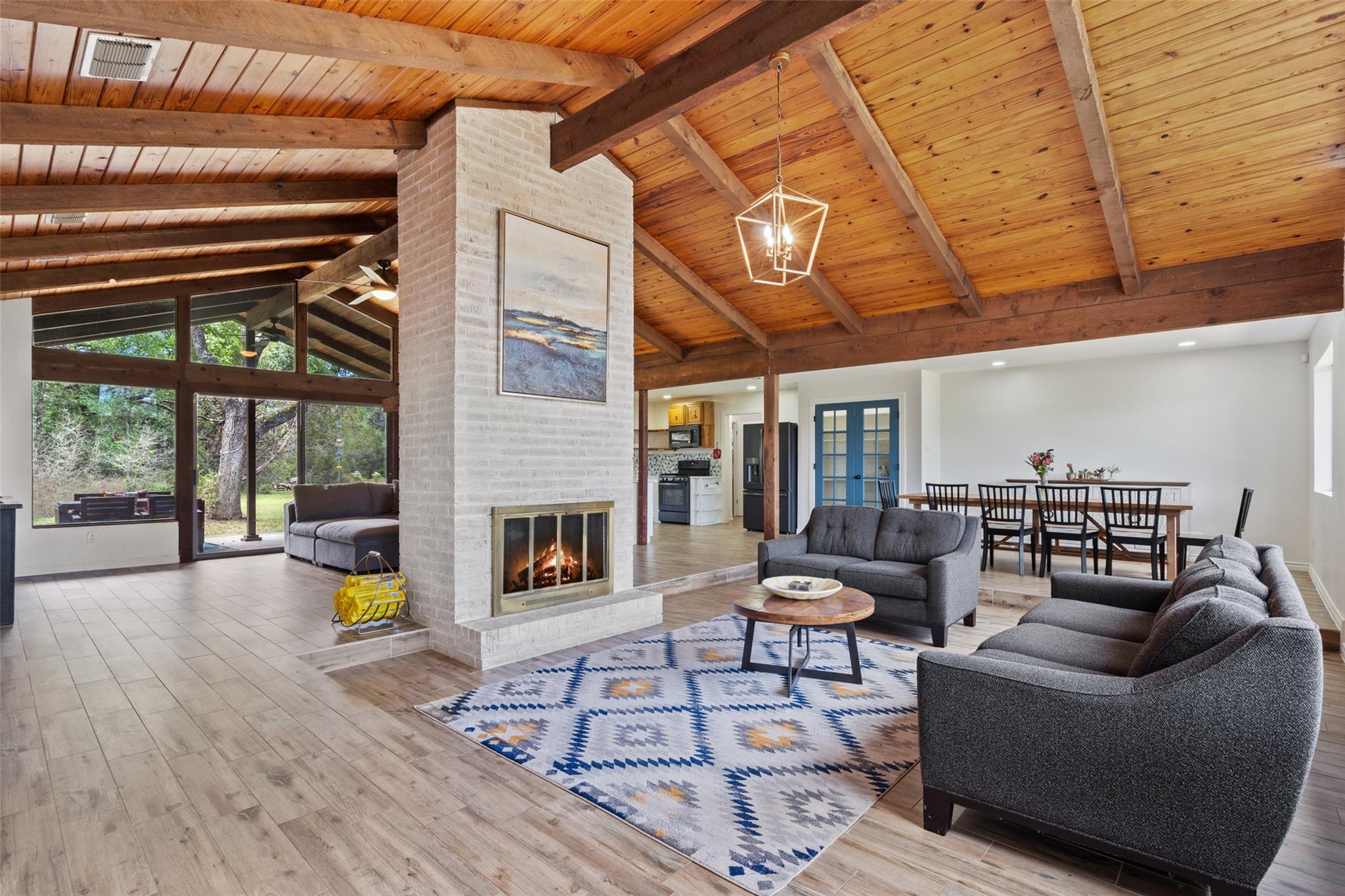 121 Merrywood Ln, San Marcos, TX 78666