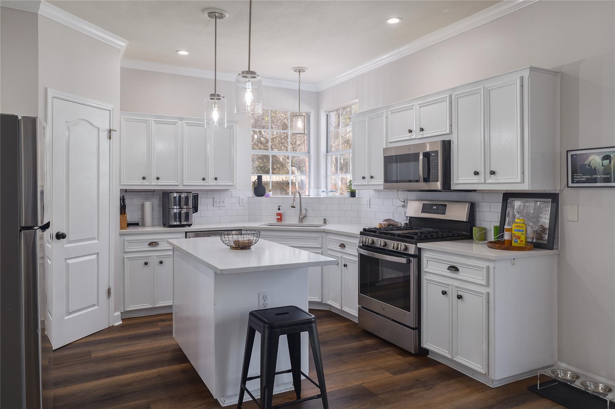 2210 Parkland Cv, Round Rock, TX 78681