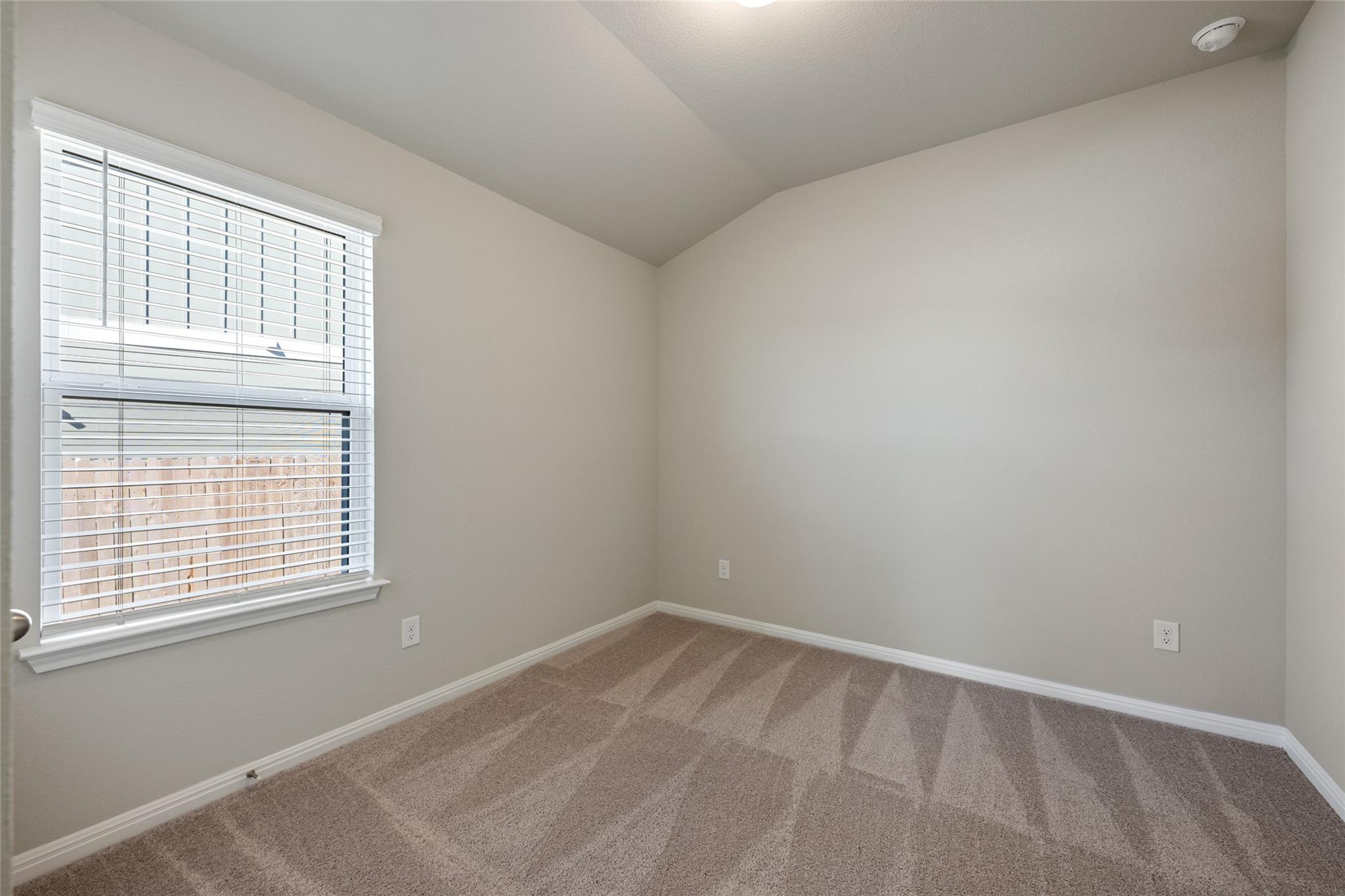 112 Short Toed Swoop, Cedar Creek, TX 78612