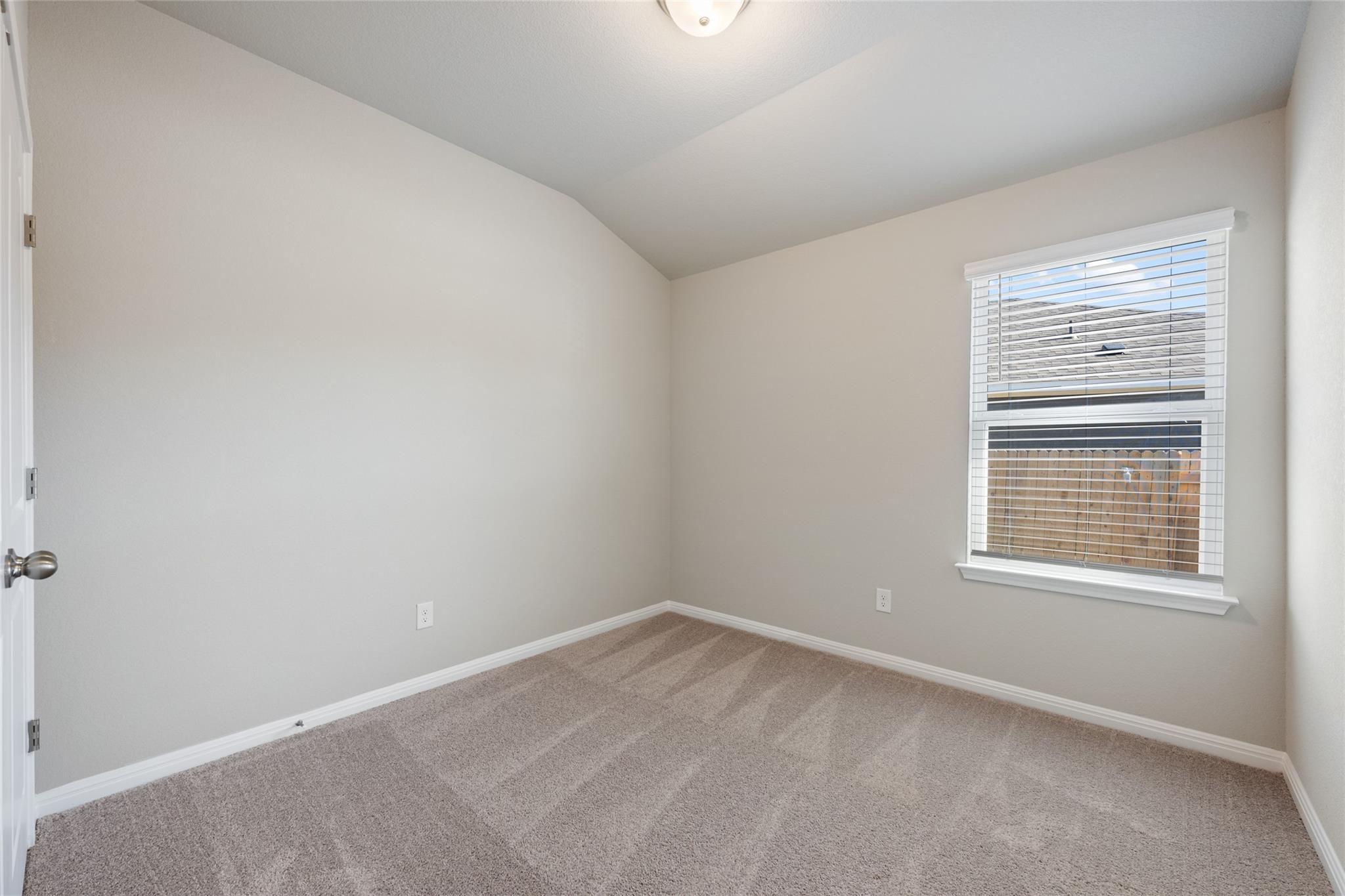 112 Short Toed Swoop, Cedar Creek, TX 78612