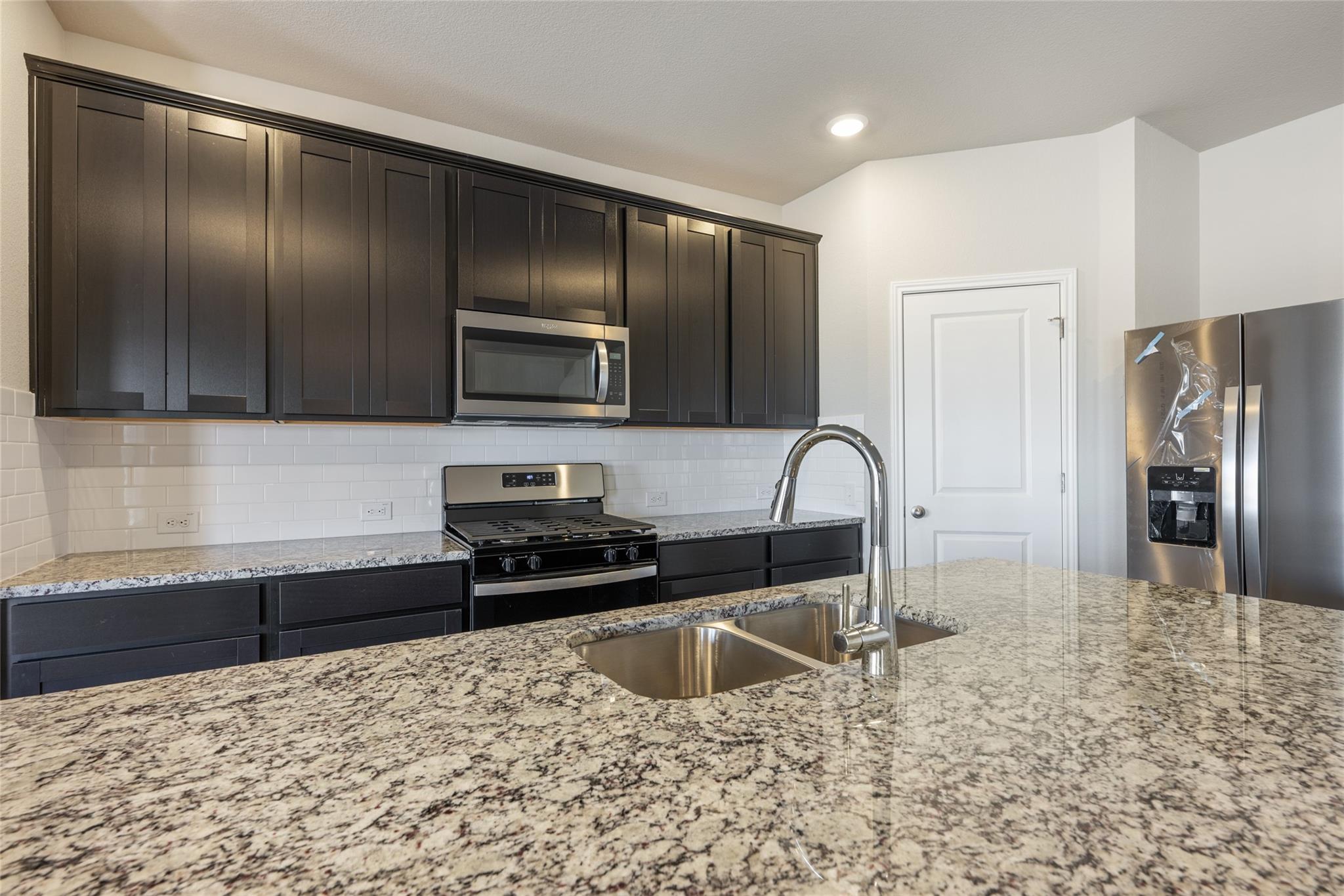 112 Short Toed Swoop, Cedar Creek, TX 78612