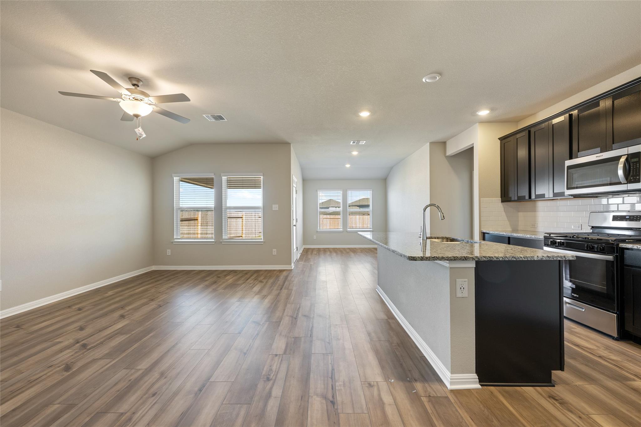 112 Short Toed Swoop, Cedar Creek, TX 78612