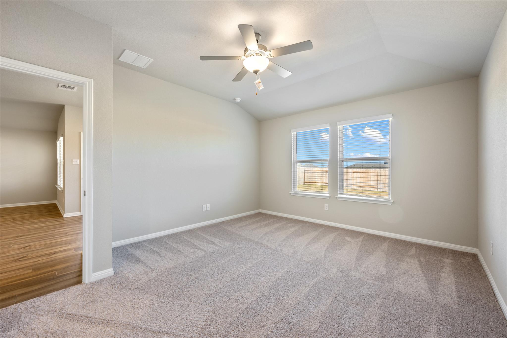 112 Short Toed Swoop, Cedar Creek, TX 78612