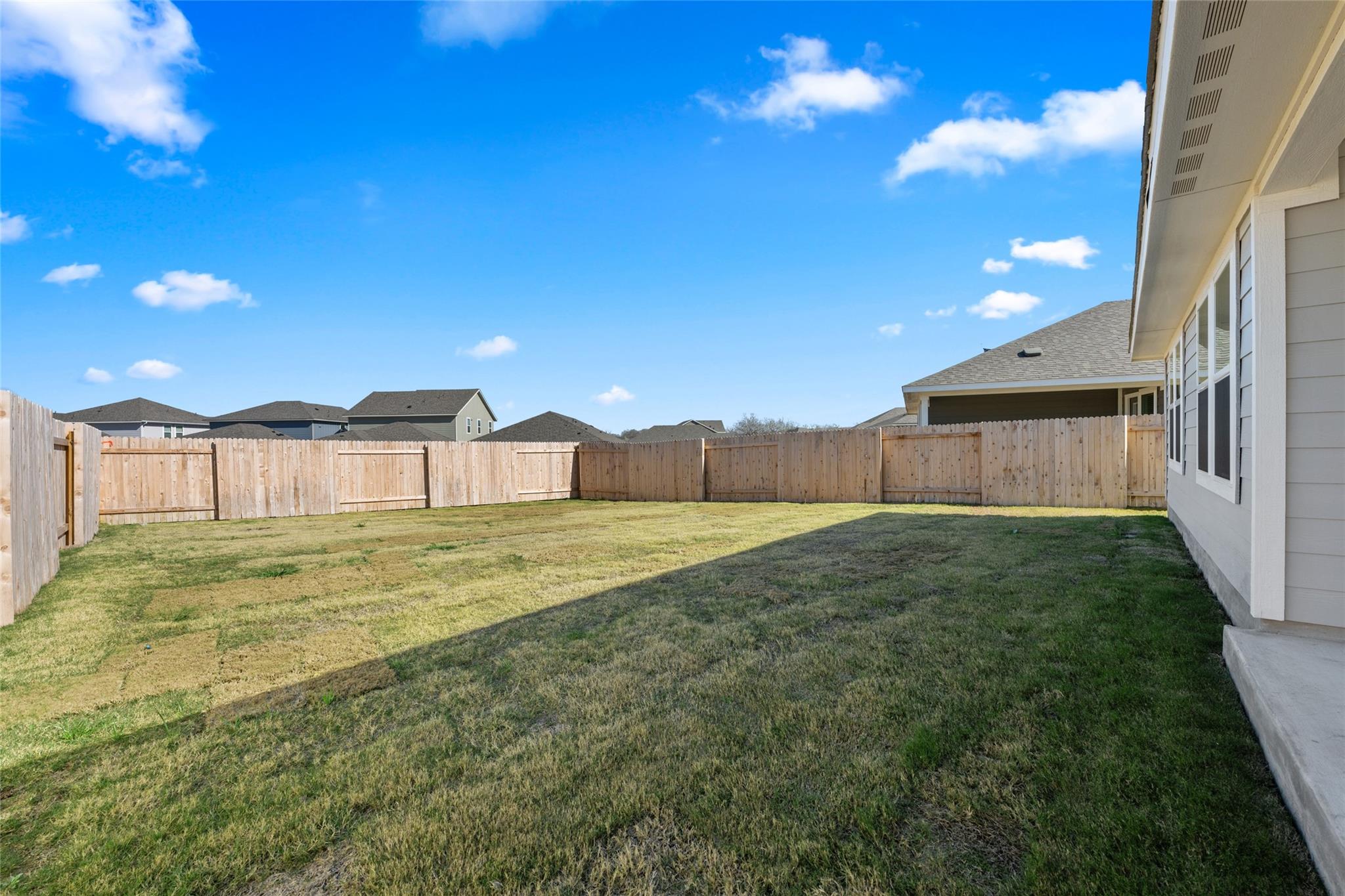112 Short Toed Swoop, Cedar Creek, TX 78612