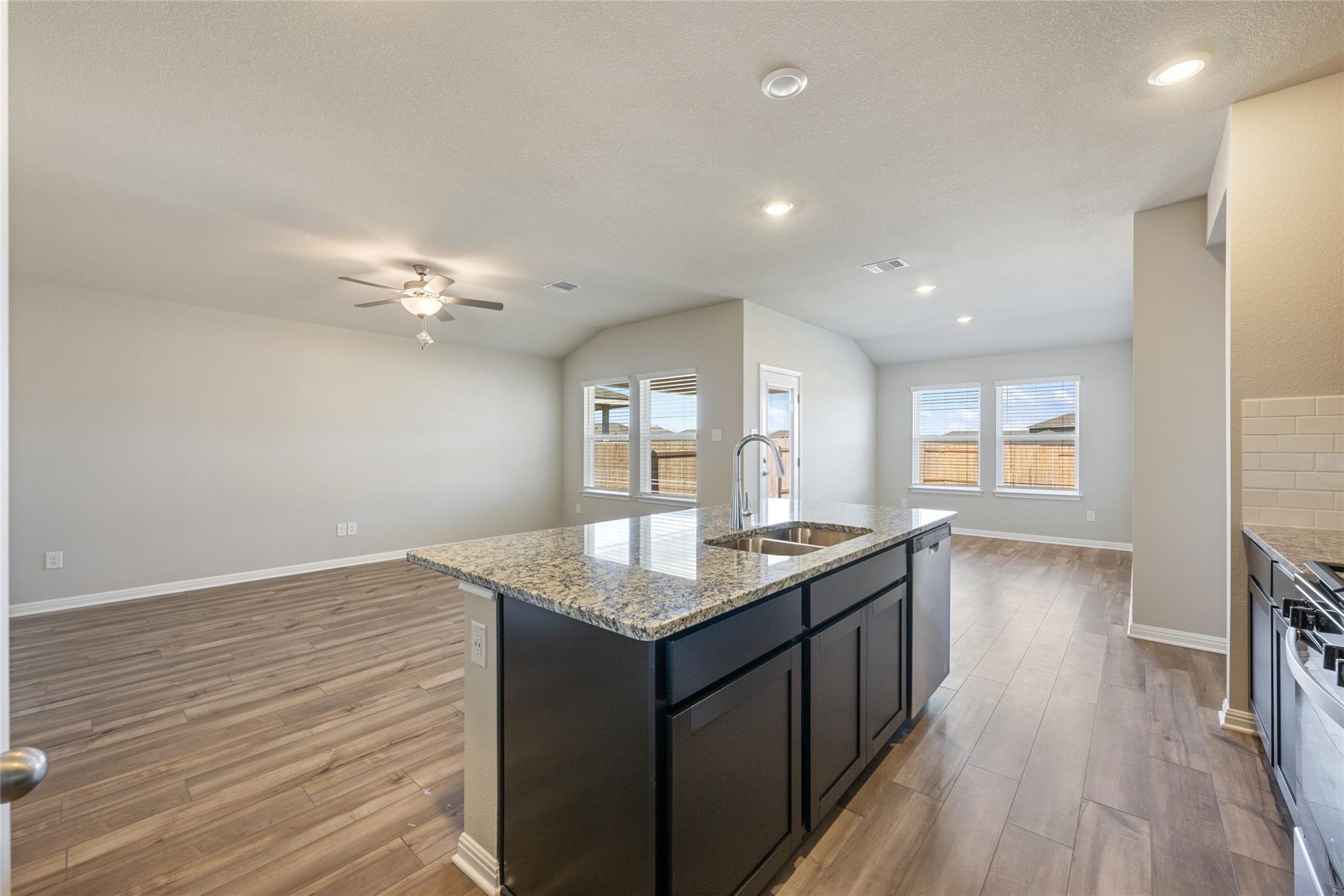 112 Short Toed Swoop, Cedar Creek, TX 78612