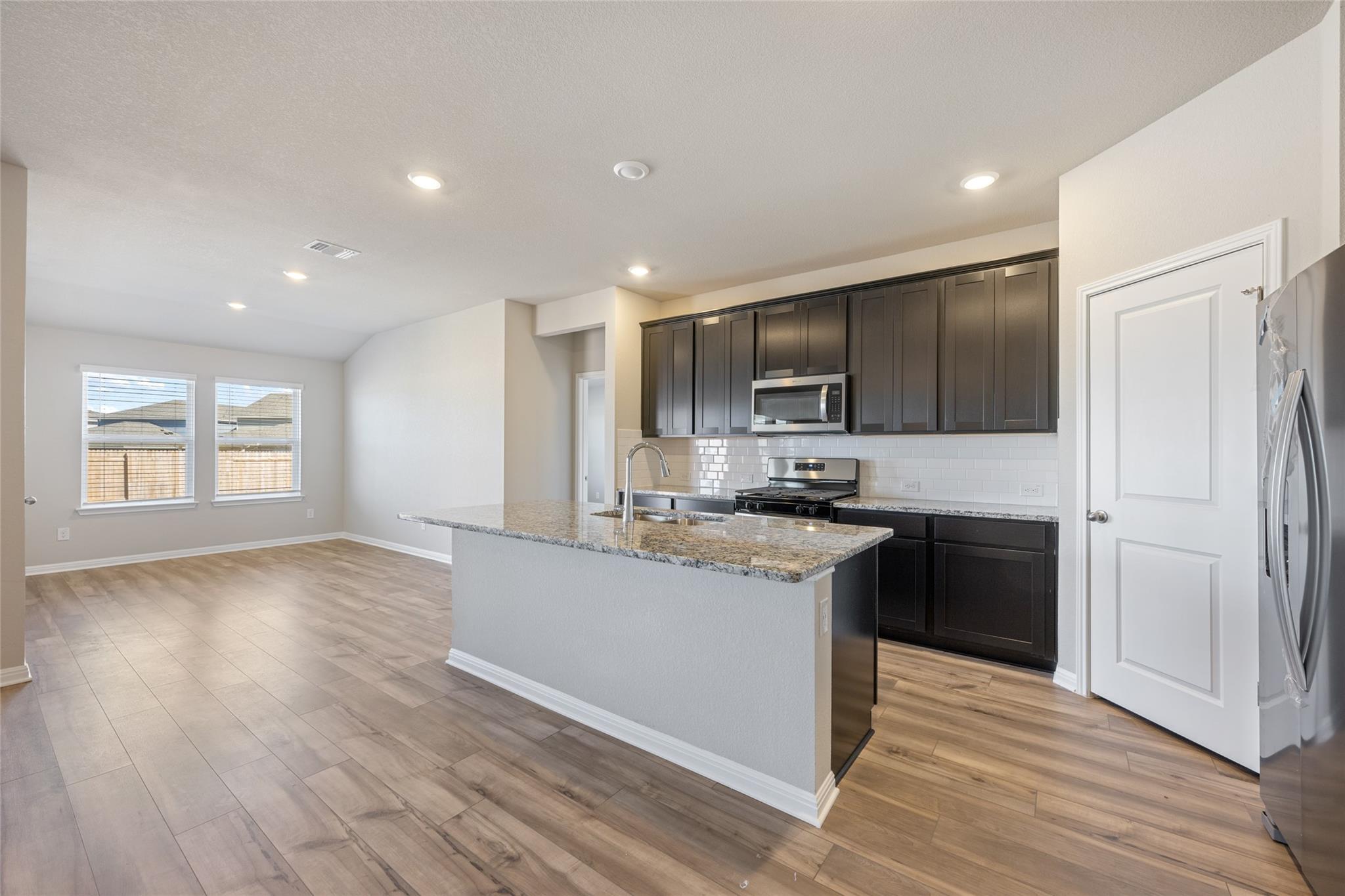 112 Short Toed Swoop, Cedar Creek, TX 78612