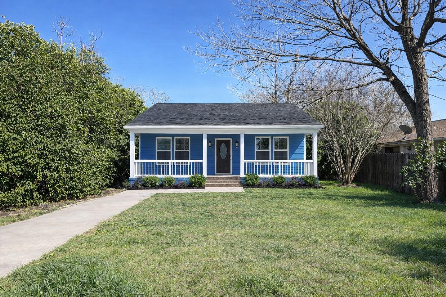 113 Royal St, Taylor, TX 76574