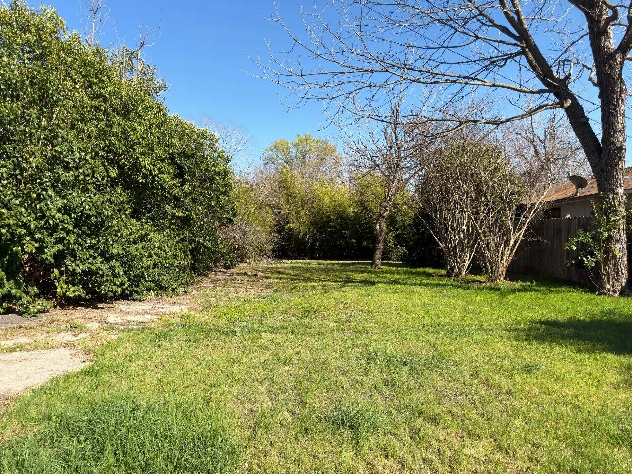 113 Royal St, Taylor, TX 76574