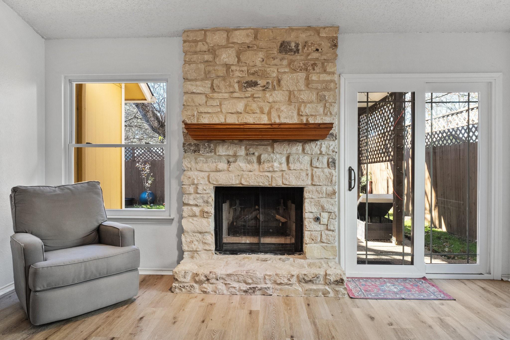 9826 Briar Ridge Dr, Austin, TX 78748