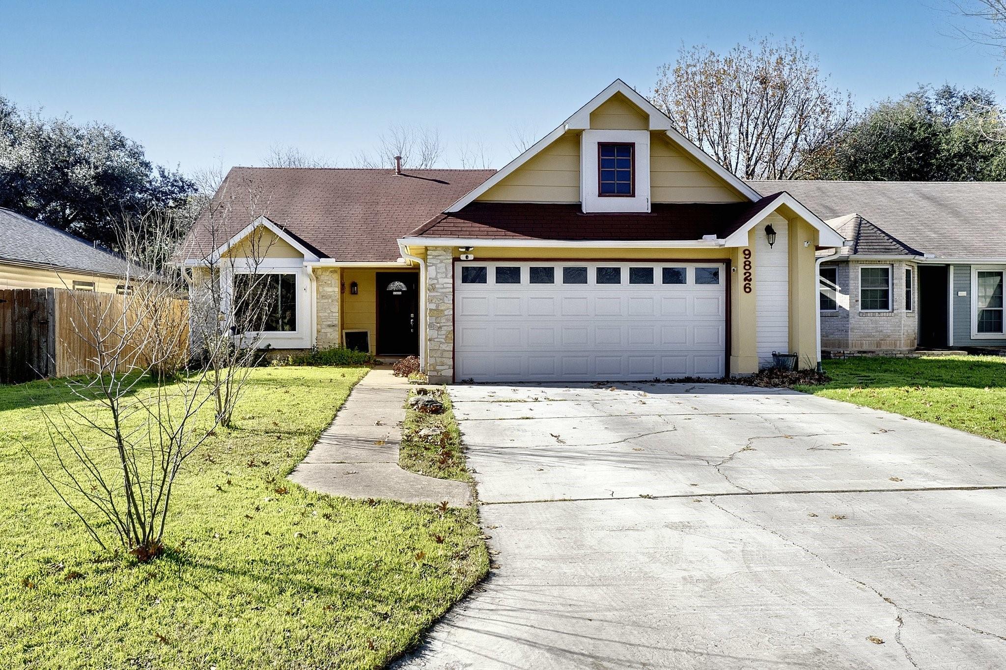 9826 Briar Ridge Dr, Austin, TX 78748
