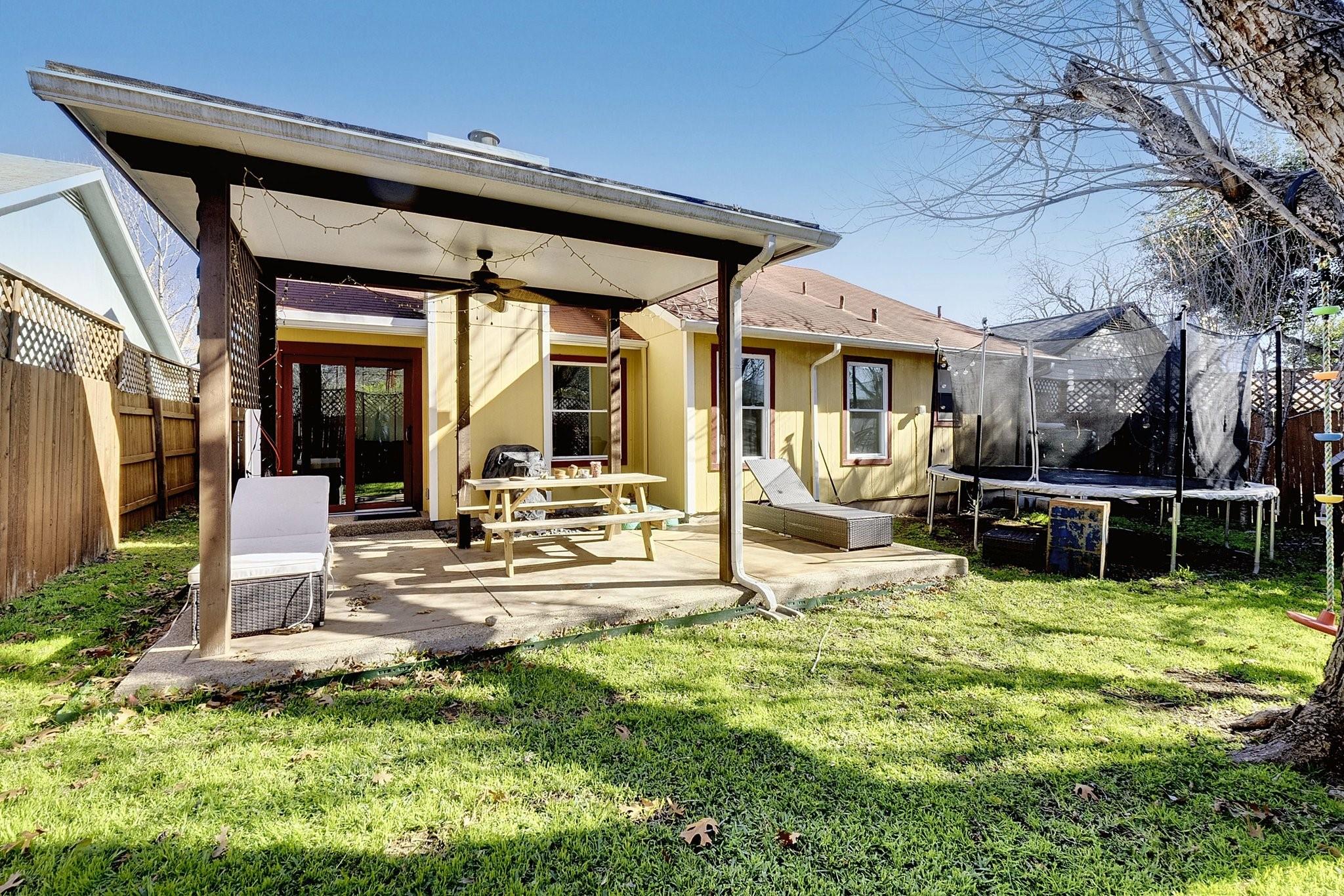 9826 Briar Ridge Dr, Austin, TX 78748